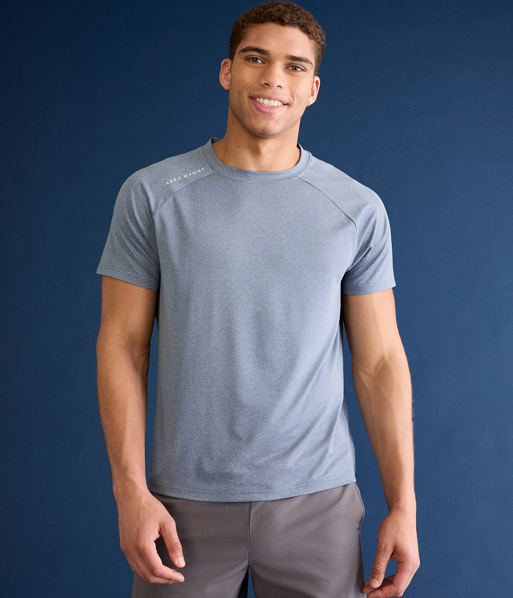 Aero MVMNT Raglan Crew Tee