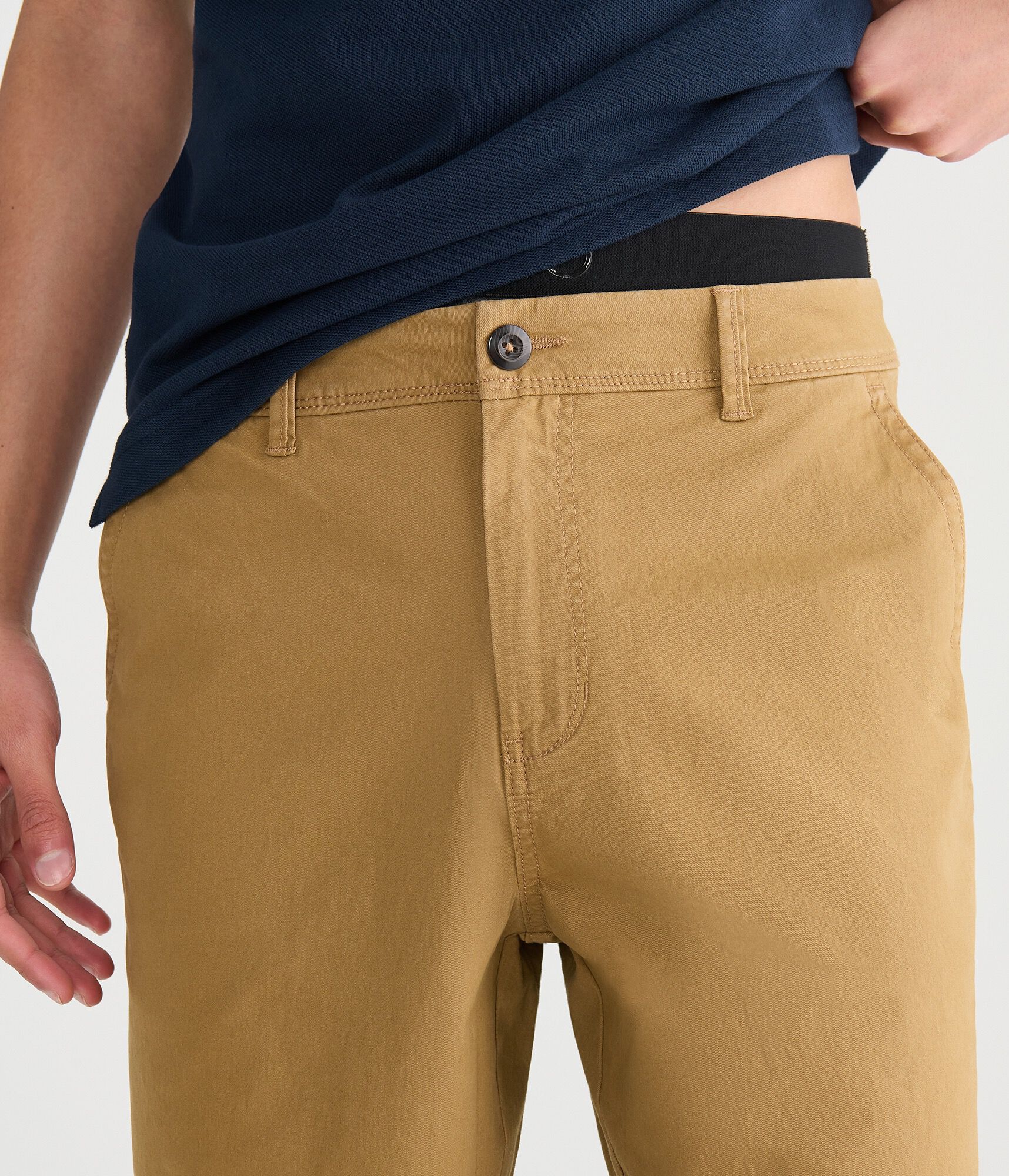 Uniform Chino Shorts 9.5"