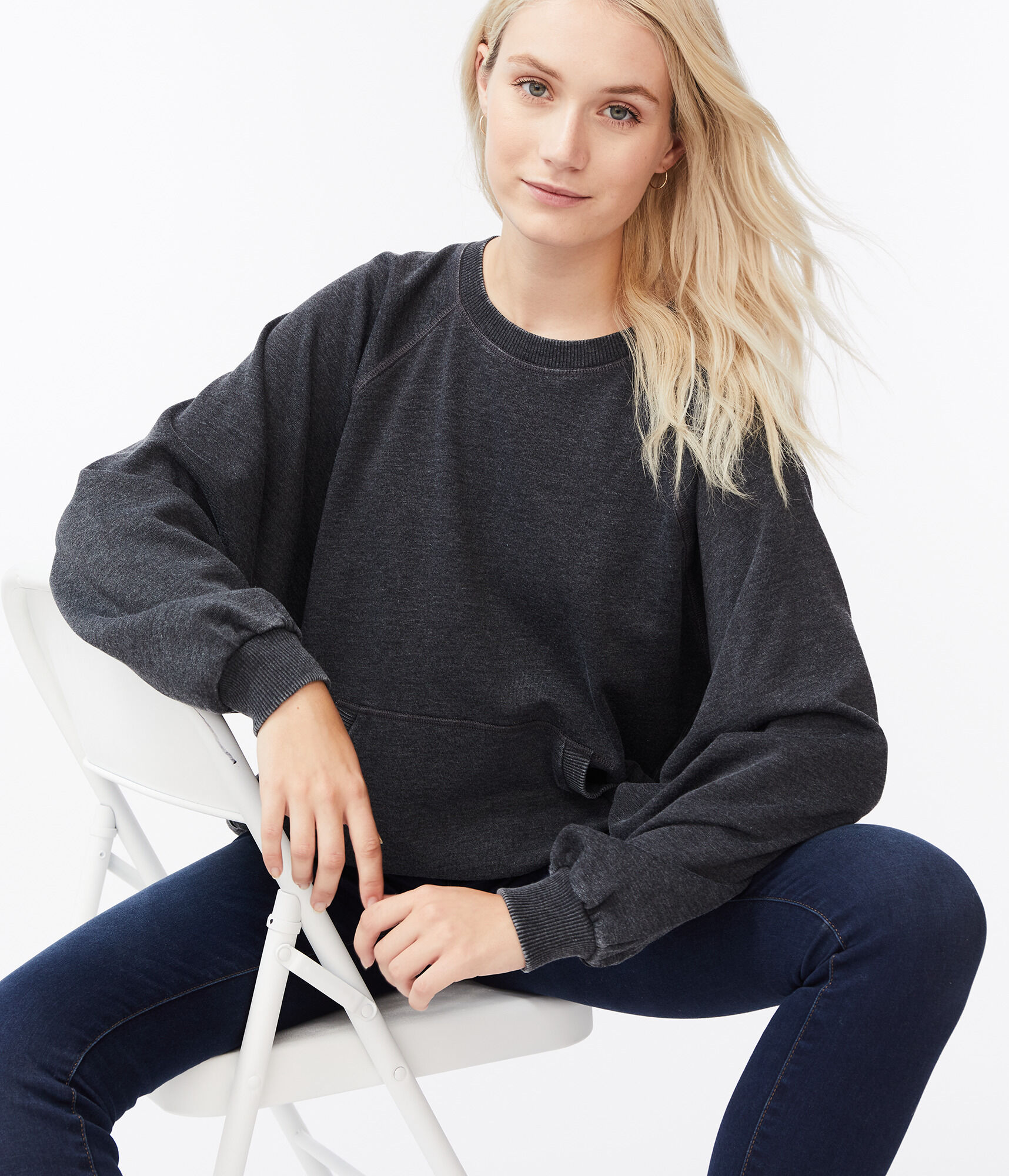 Oversized Raglan Crew Sweatshirt***