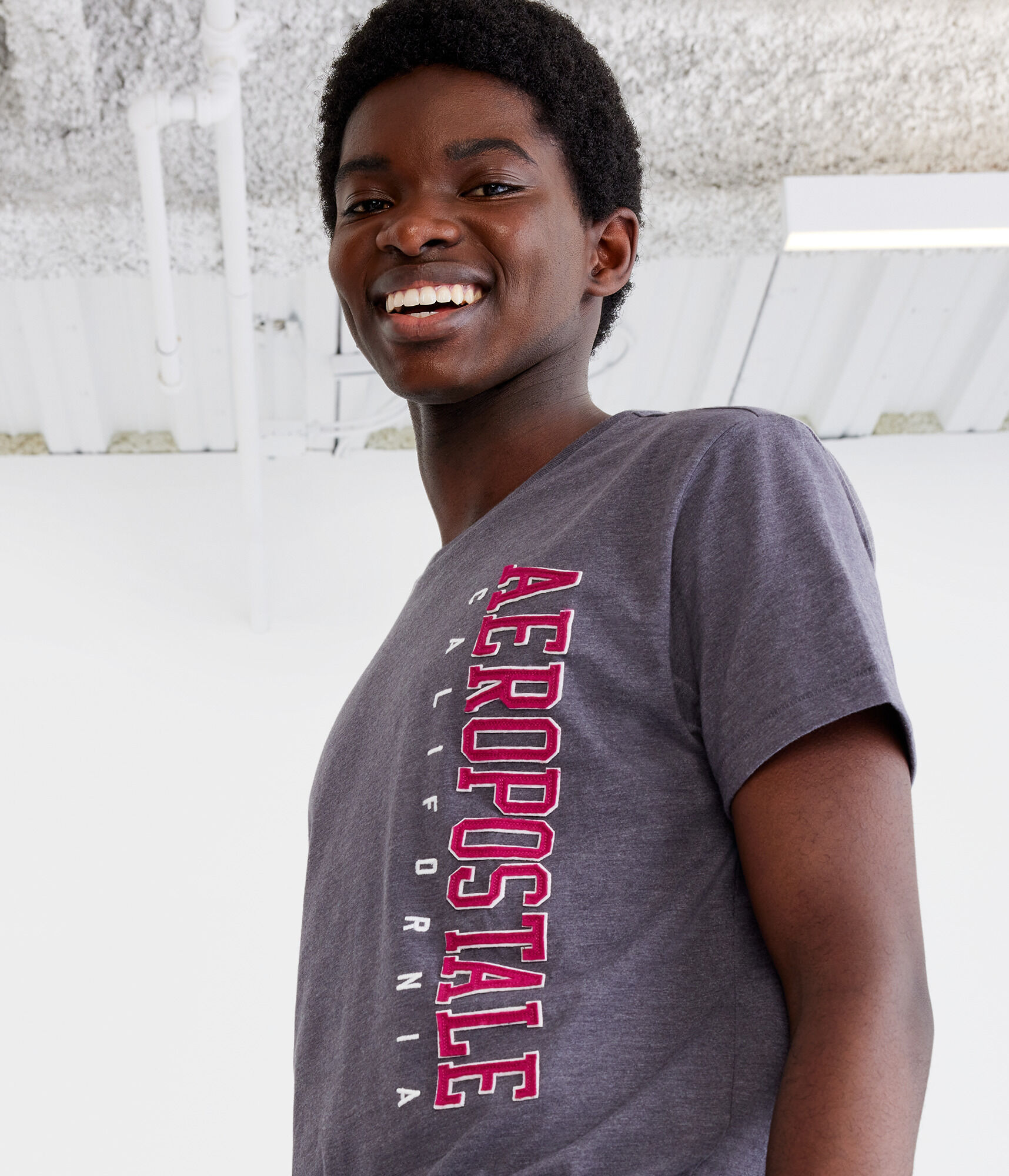 Aeropostale California Appliqu&eacute; Graphic Tee