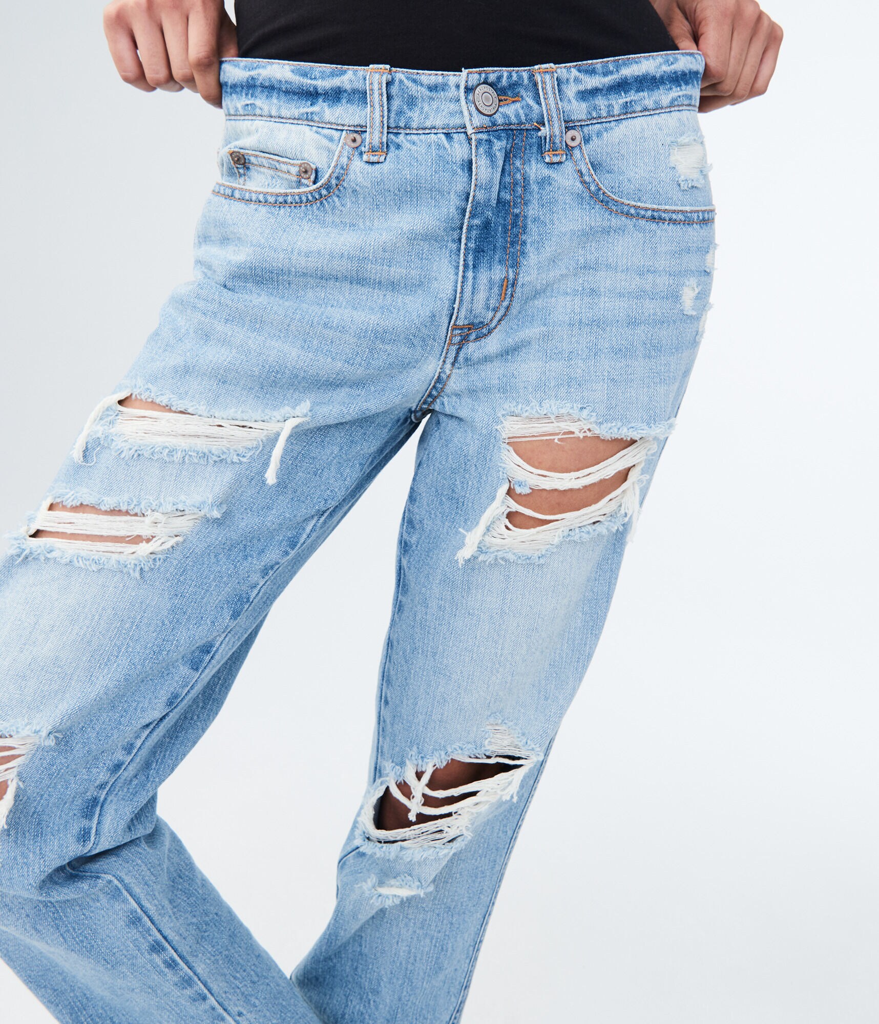 Low-Rise Boyfriend Jean