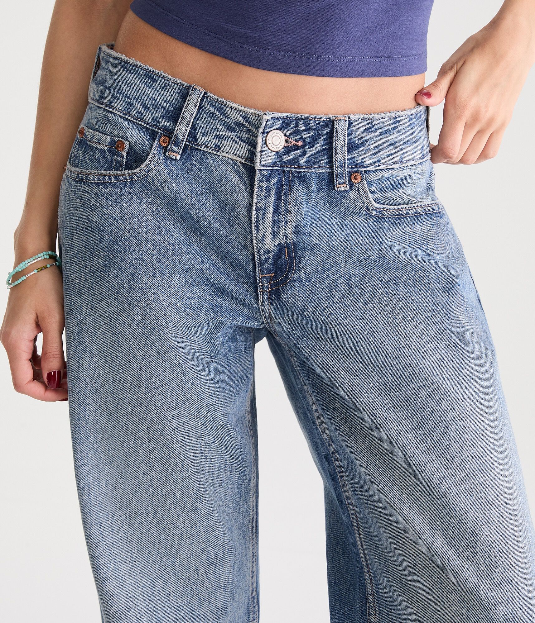 Low-Rise Baggy Wide Leg Jean