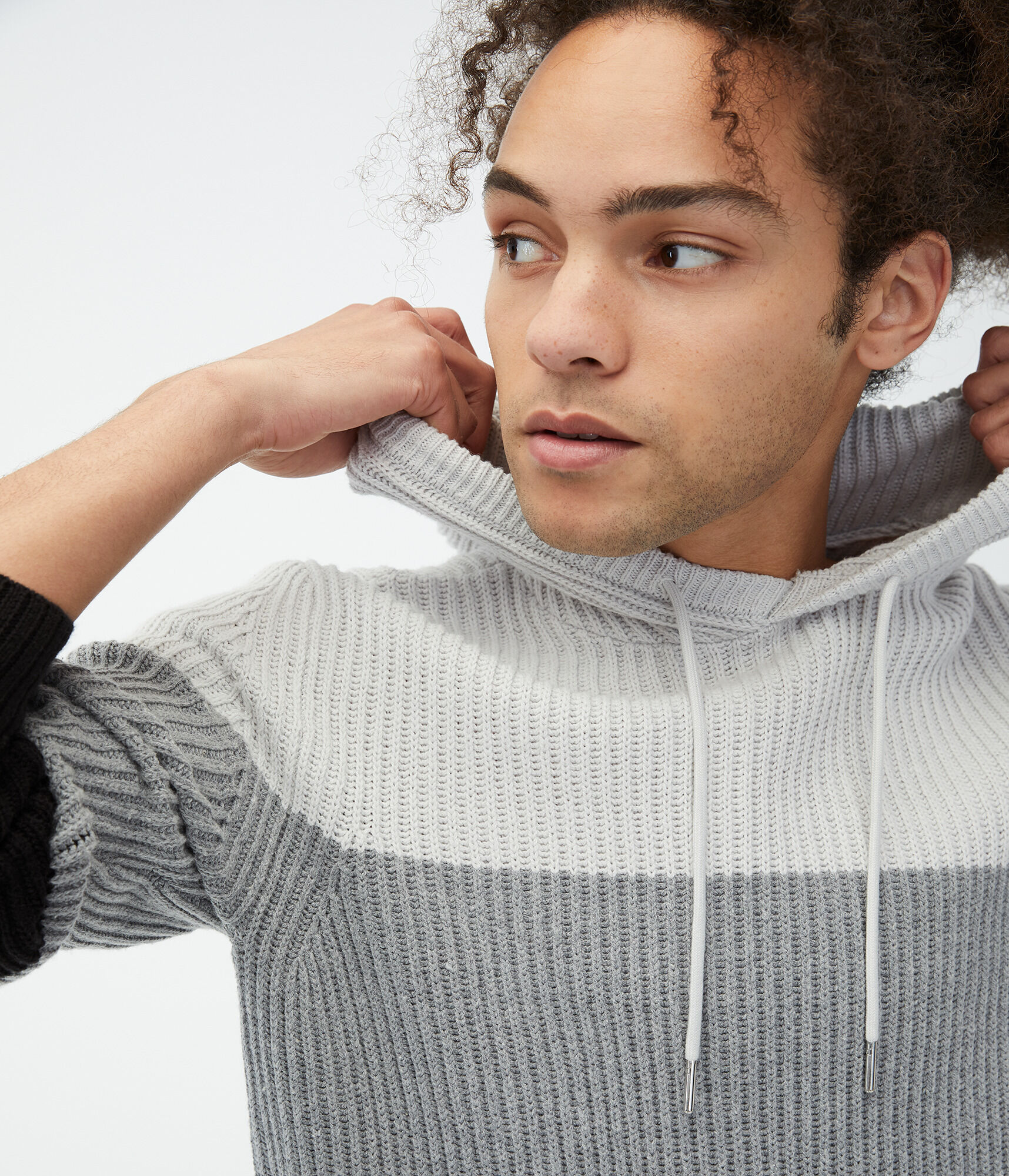 Colorblock Ribbed Hooded Sweater***