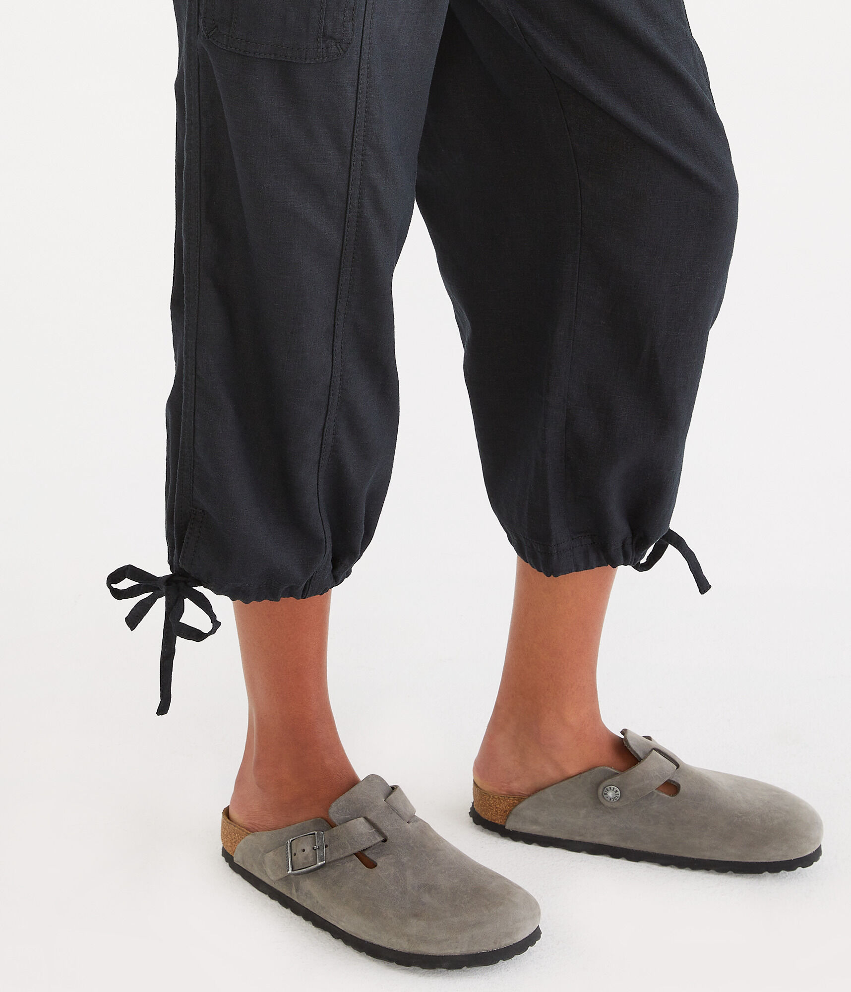 Mid-Rise Linen Utility Cargo Capris
