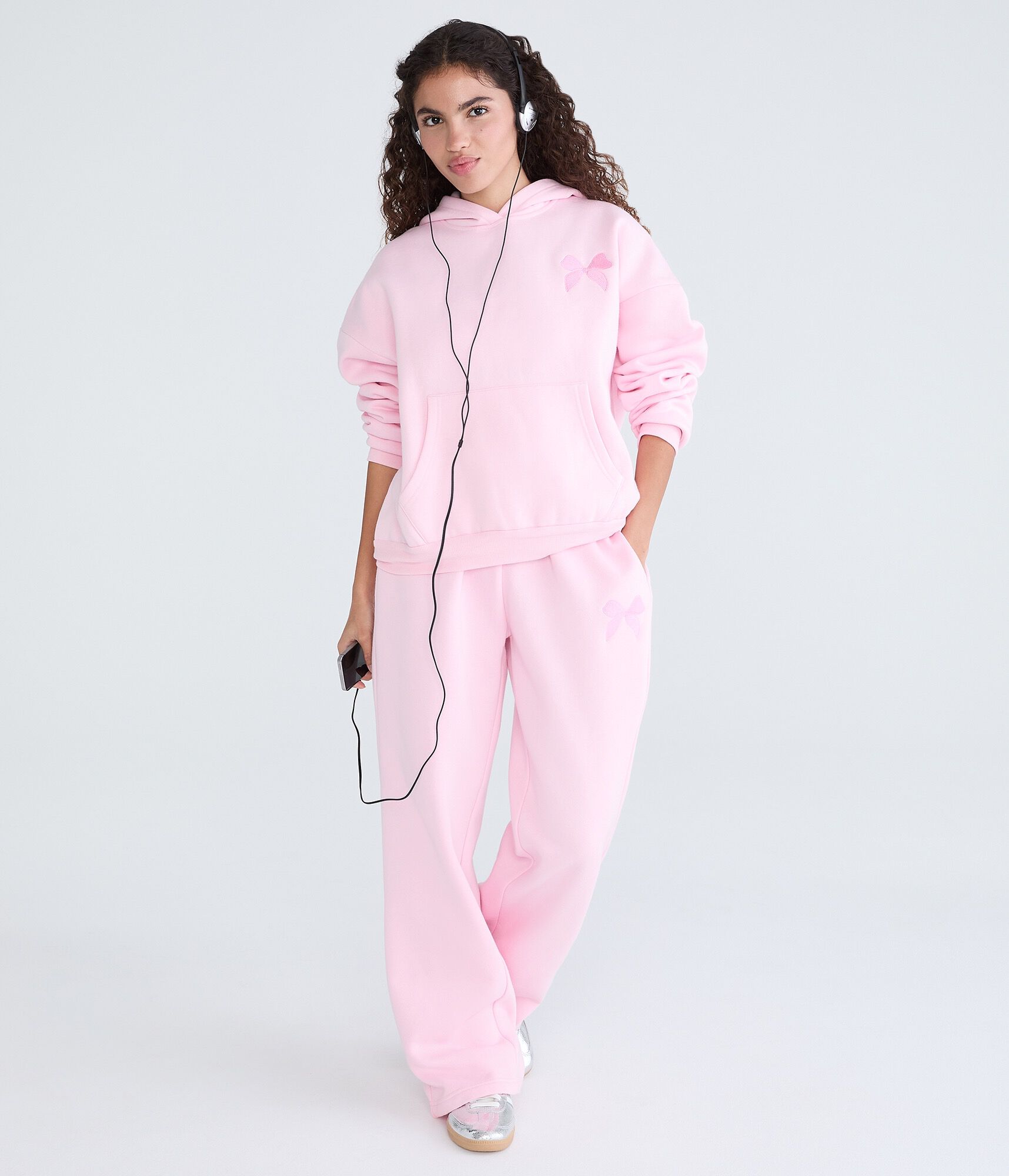 Cloud Soft Embroidered Bow High-Rise Straight Leg Sweatpants