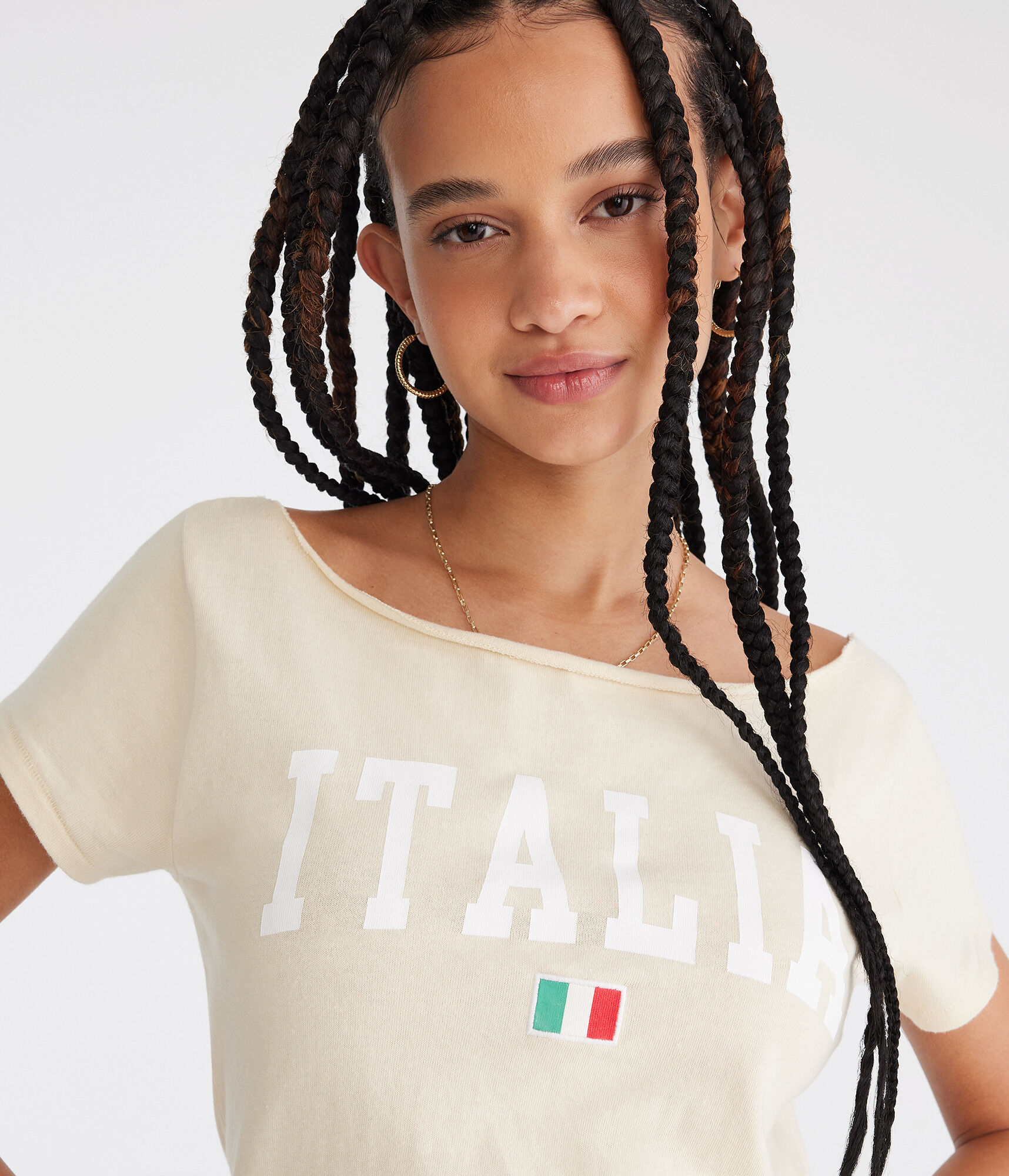 Italia Off-The-Shoulder Vintage Fit Graphic Tee