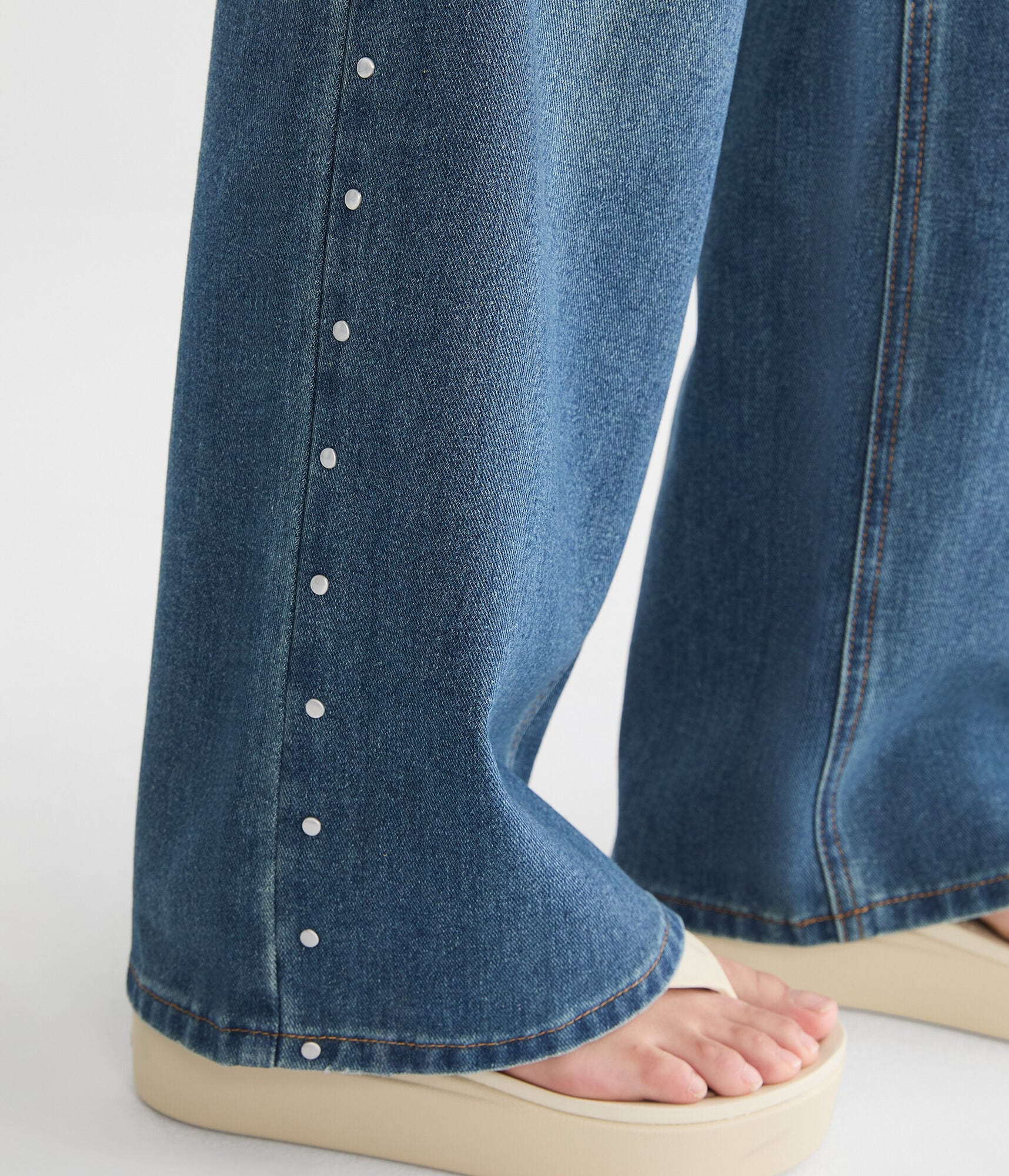 Super Low-Rise Baggy Wide Leg Studded Jean