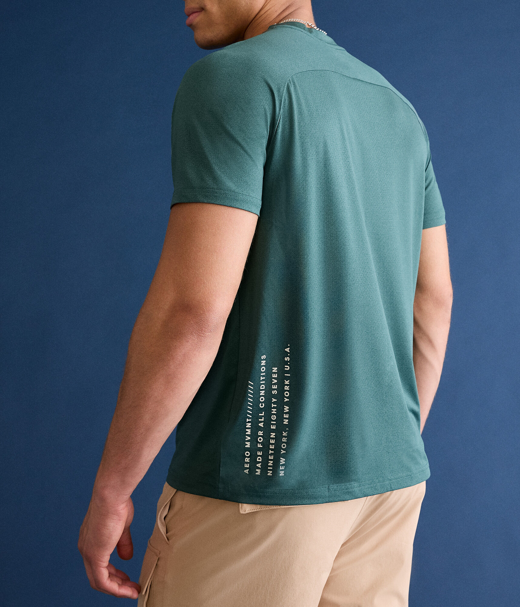 Aero MVMNT Raglan Crew Tee