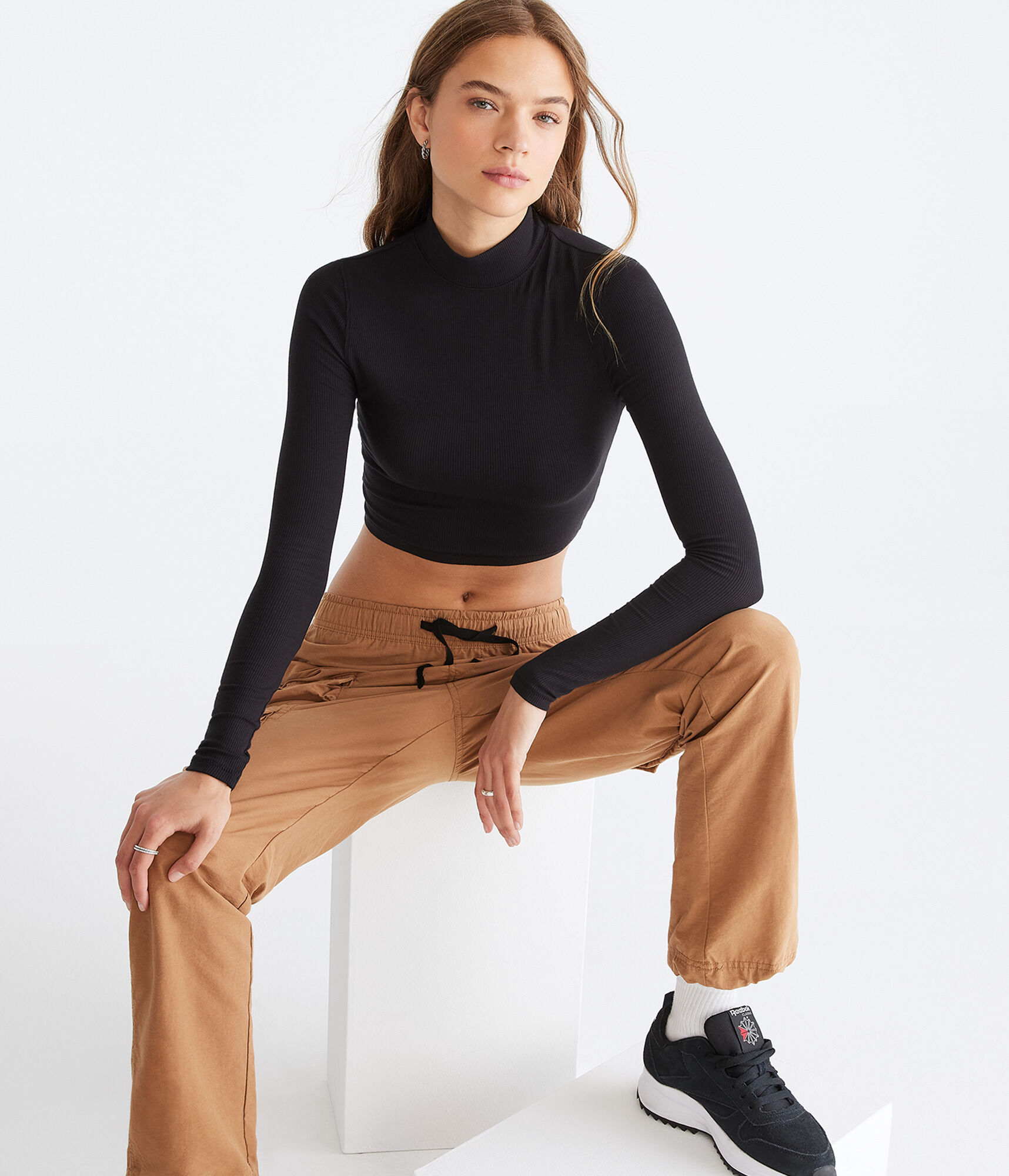 Long Sleeve Mock-Neck Cropped Top