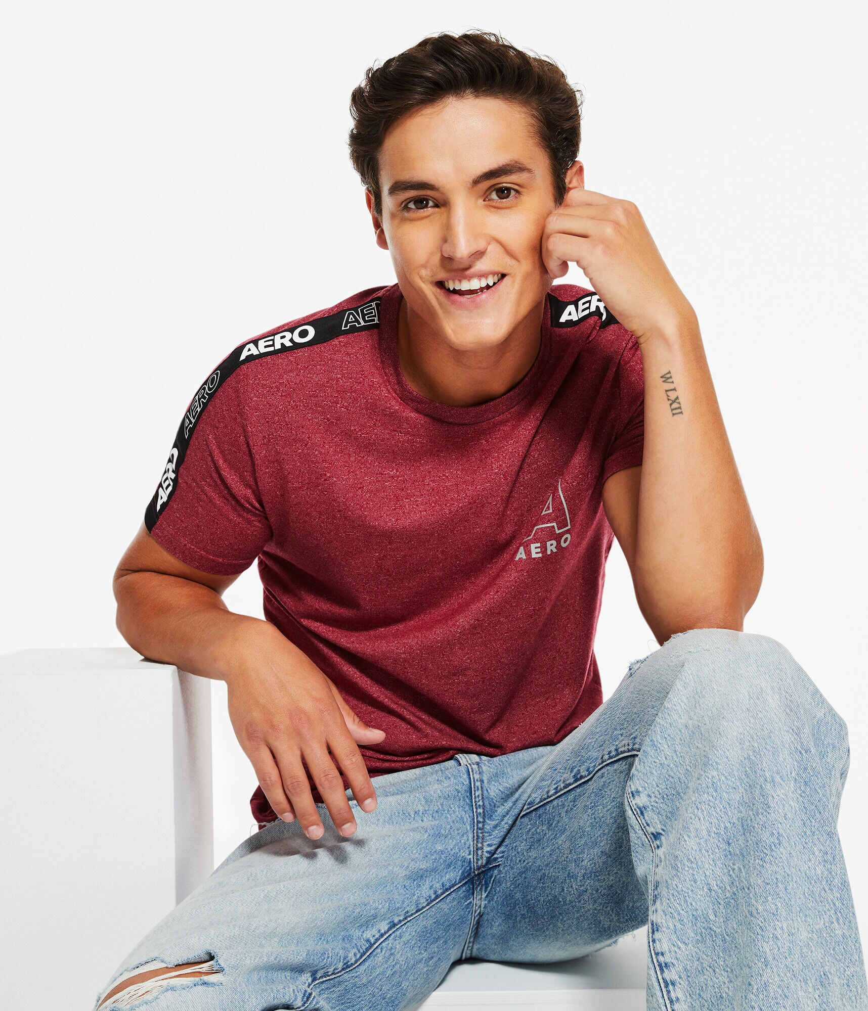 Aero Logo Sleeve Tape Stretch Graphic Tee