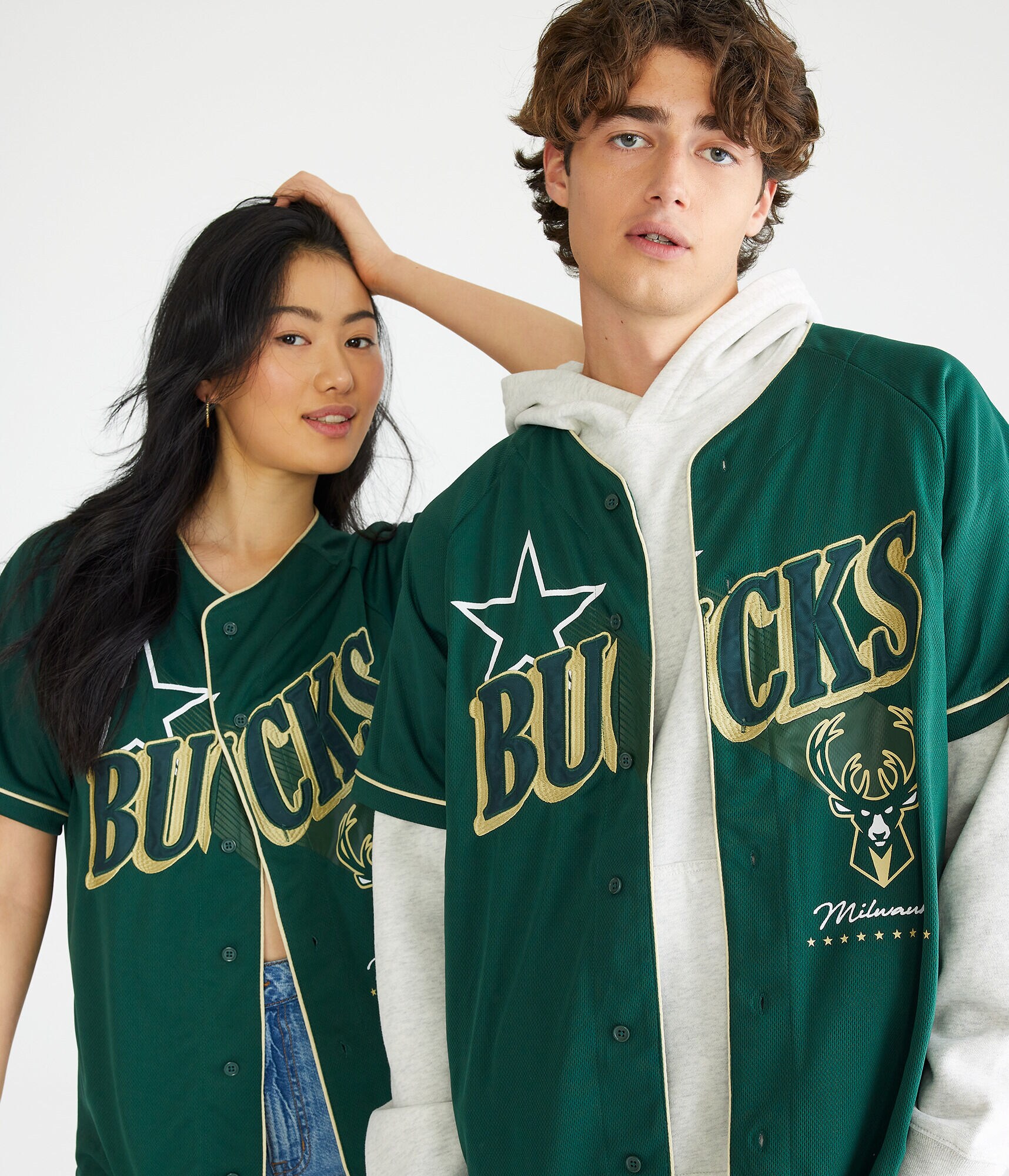 【¥ellow Bucks着用】FOOTBALL SHIRT Milwaukee Bucks Top