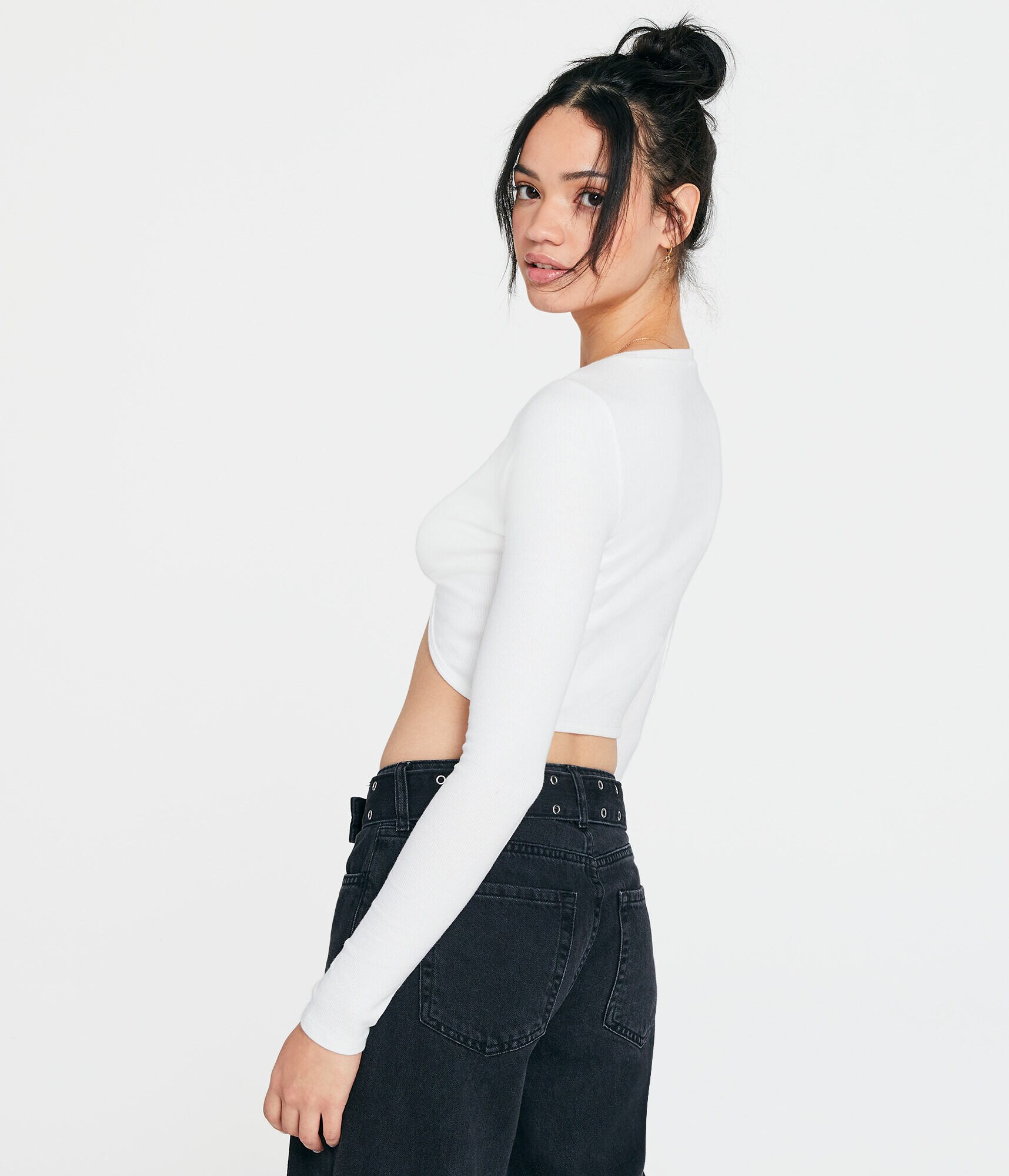 Long Sleeve Twist-Front Crop Top