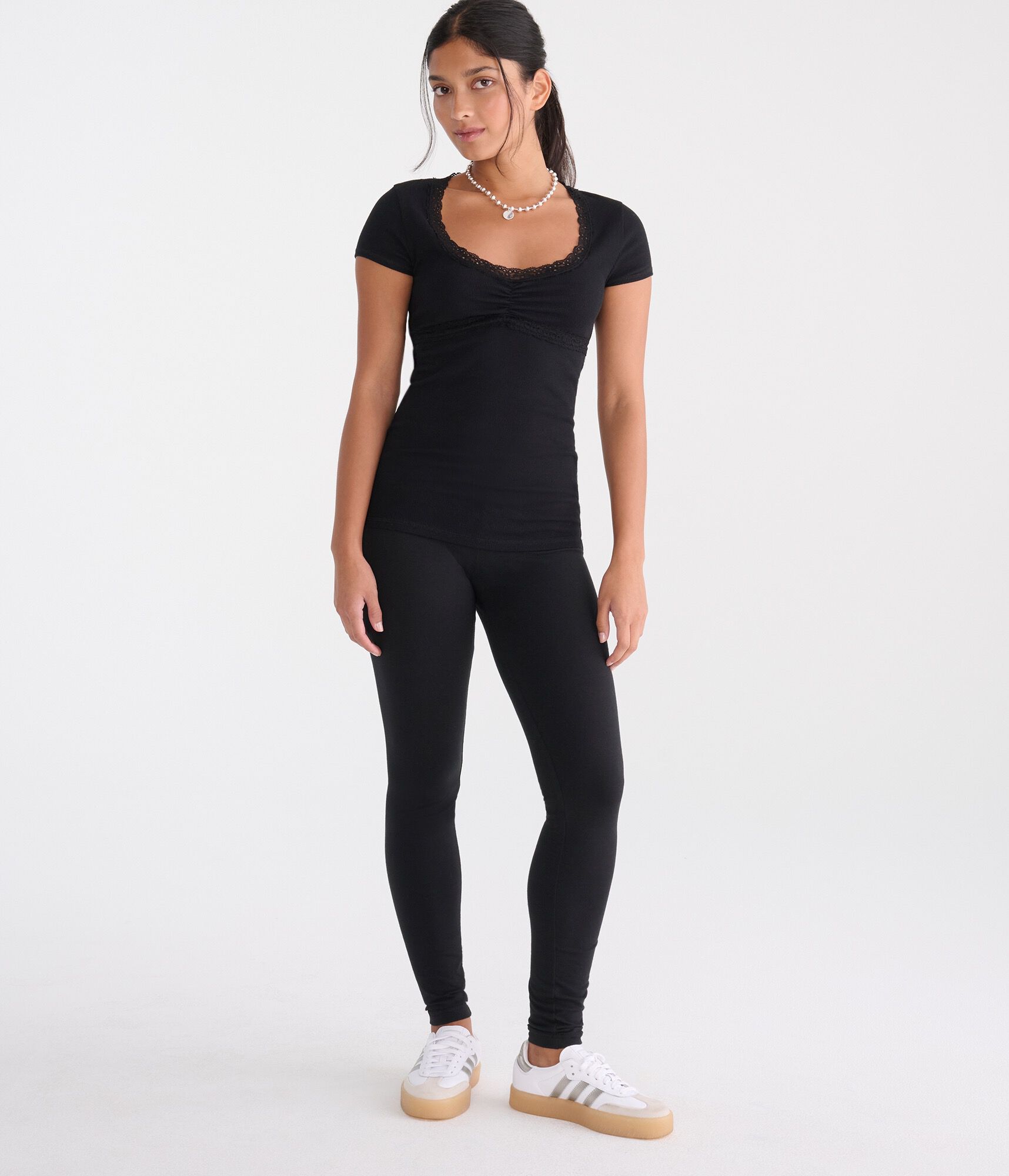 Mid-Rise Perfect Leggings