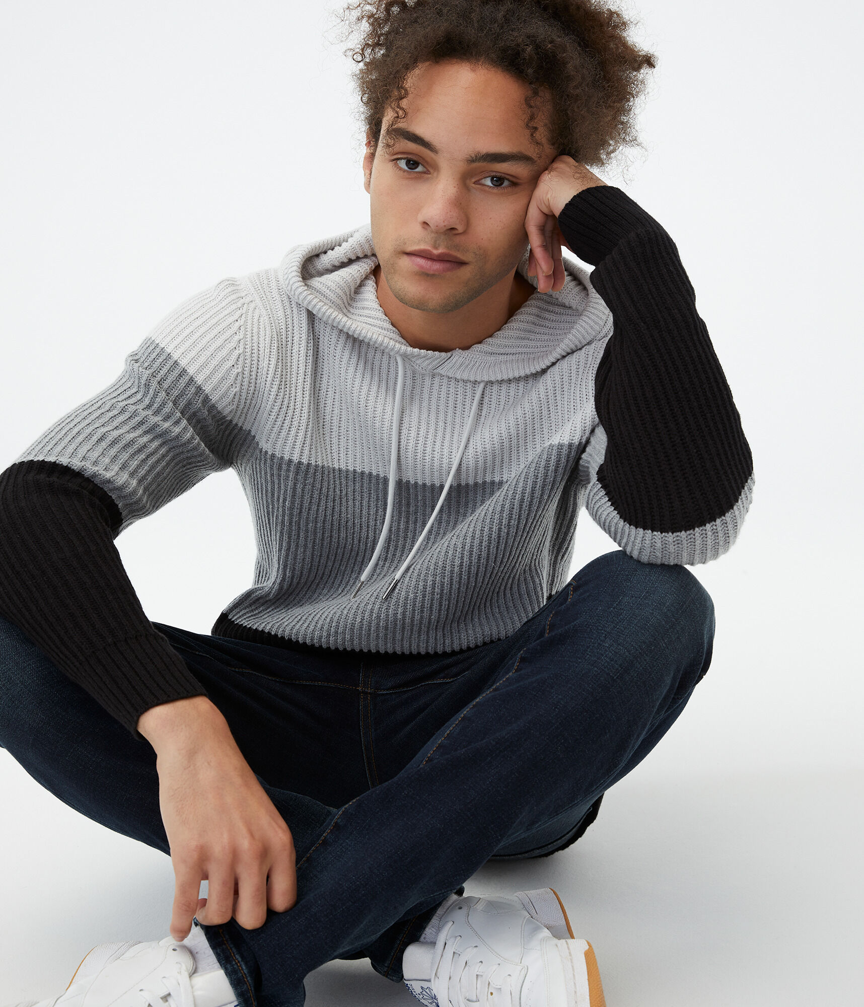 Colorblock Ribbed Hooded Sweater***