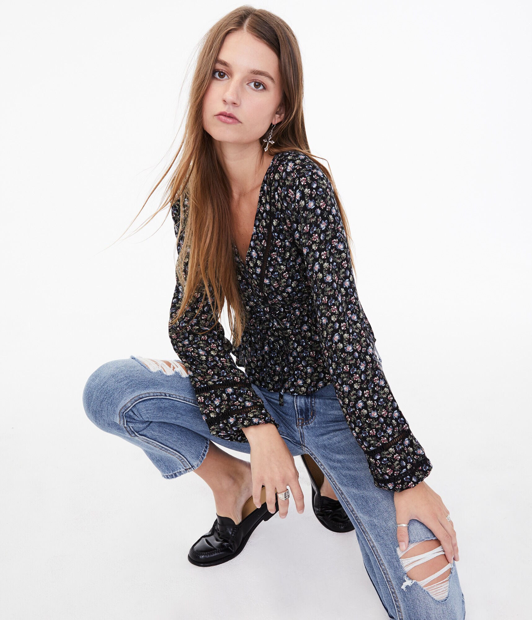 Long Sleeve Floral Tie V-Neck Top