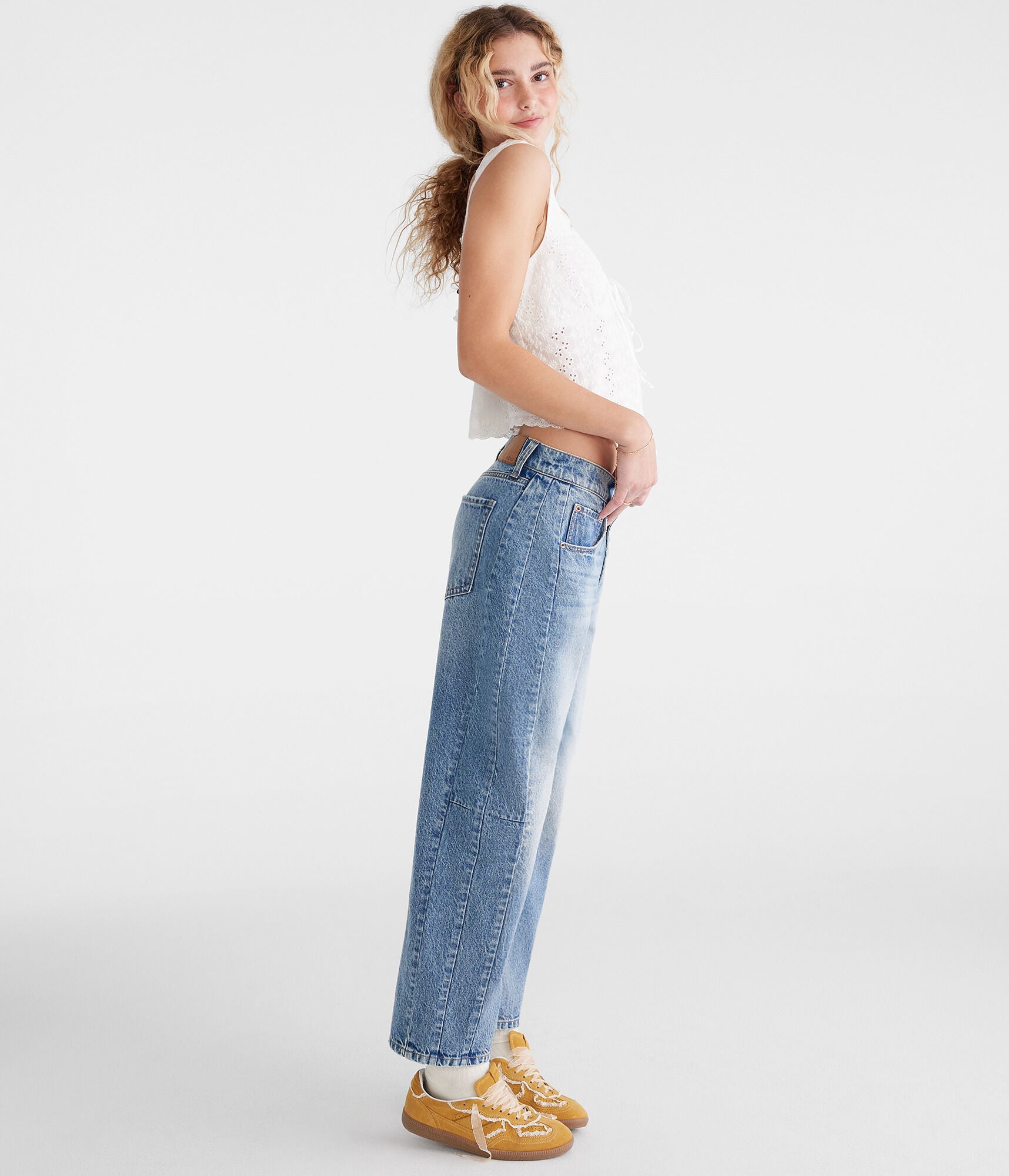 Mid-Rise Barrel Leg Jean