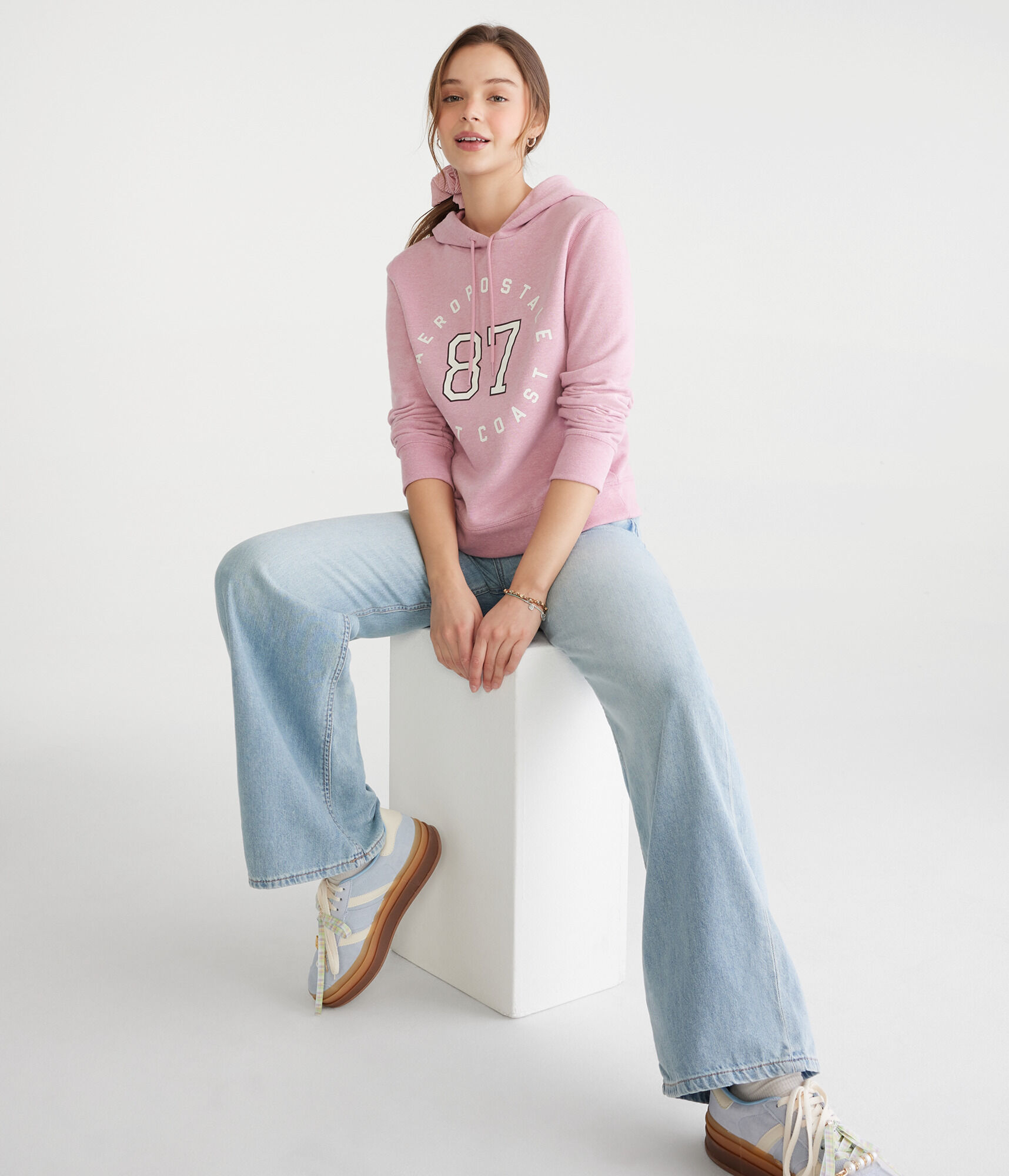 Aeropostale 87 Circle Pullover Hoodie