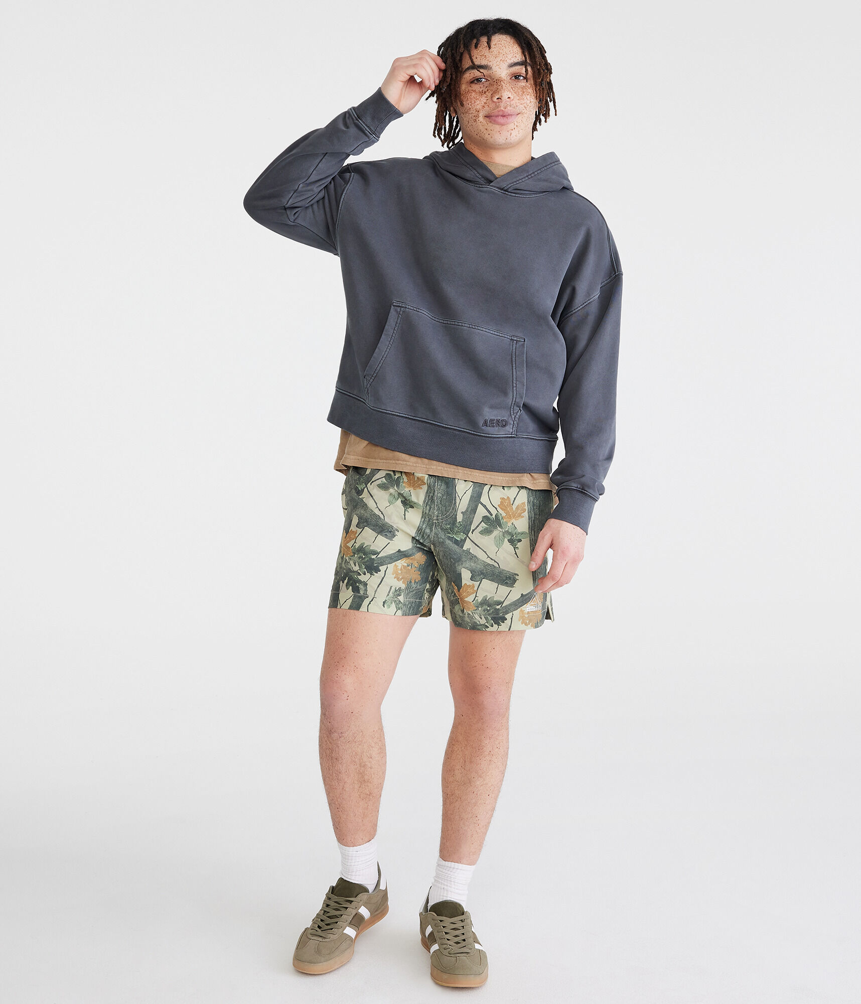 Aero MVMNT Forest Camo Hybrid Active Shorts 5.5"