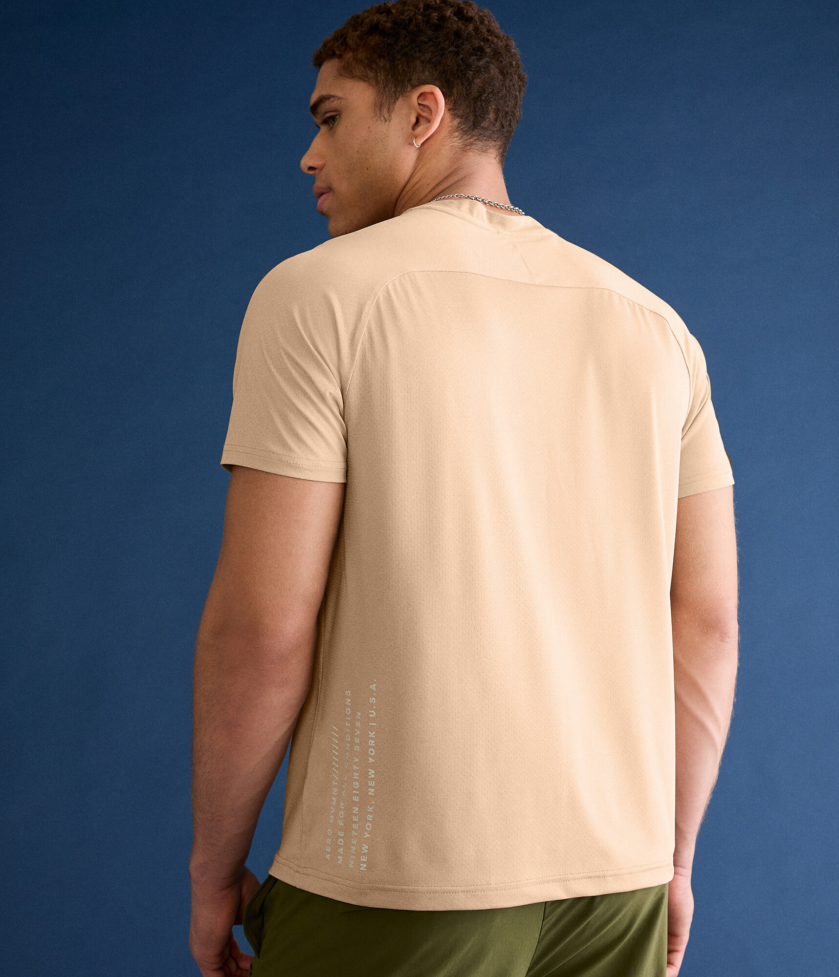 Aero MVMNT Raglan Crew Tee