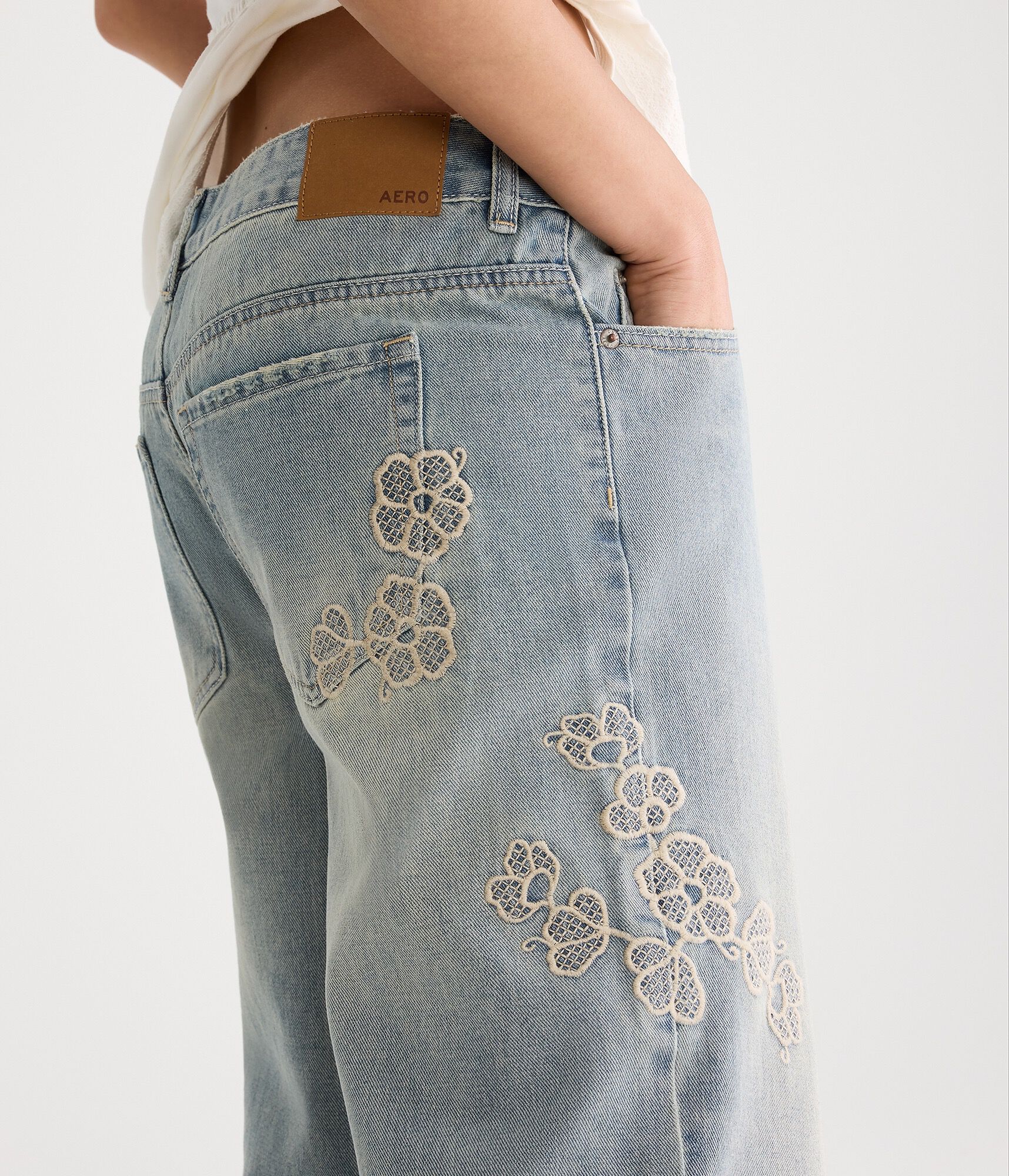 Low-Rise Baggy Wide Leg Embroidered Floral Jean