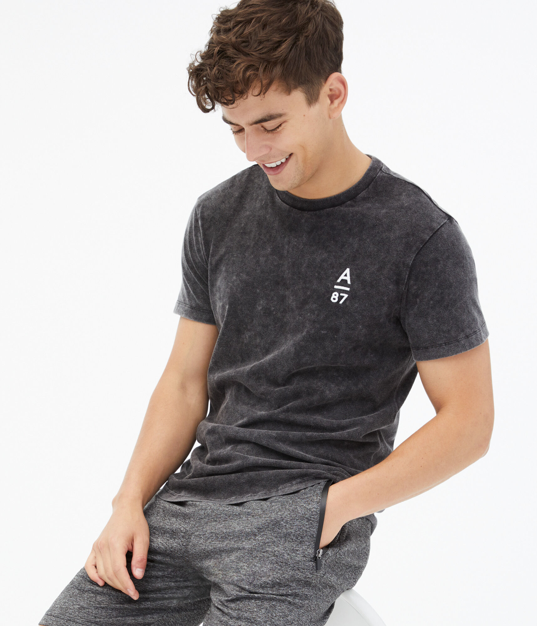 A87 Marble Wash Curved Hem Graphic Tee