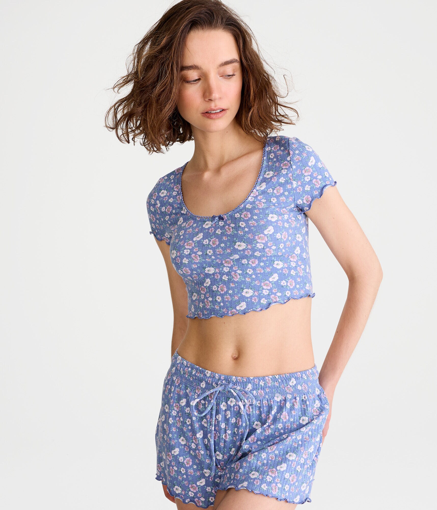 Floral Lettuce-Trim Cropped Sleep Tee