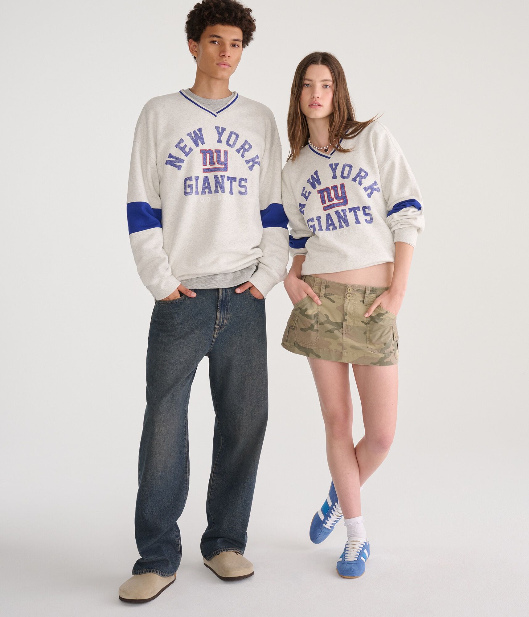 New York Giants V-Neck Sweatshirt
