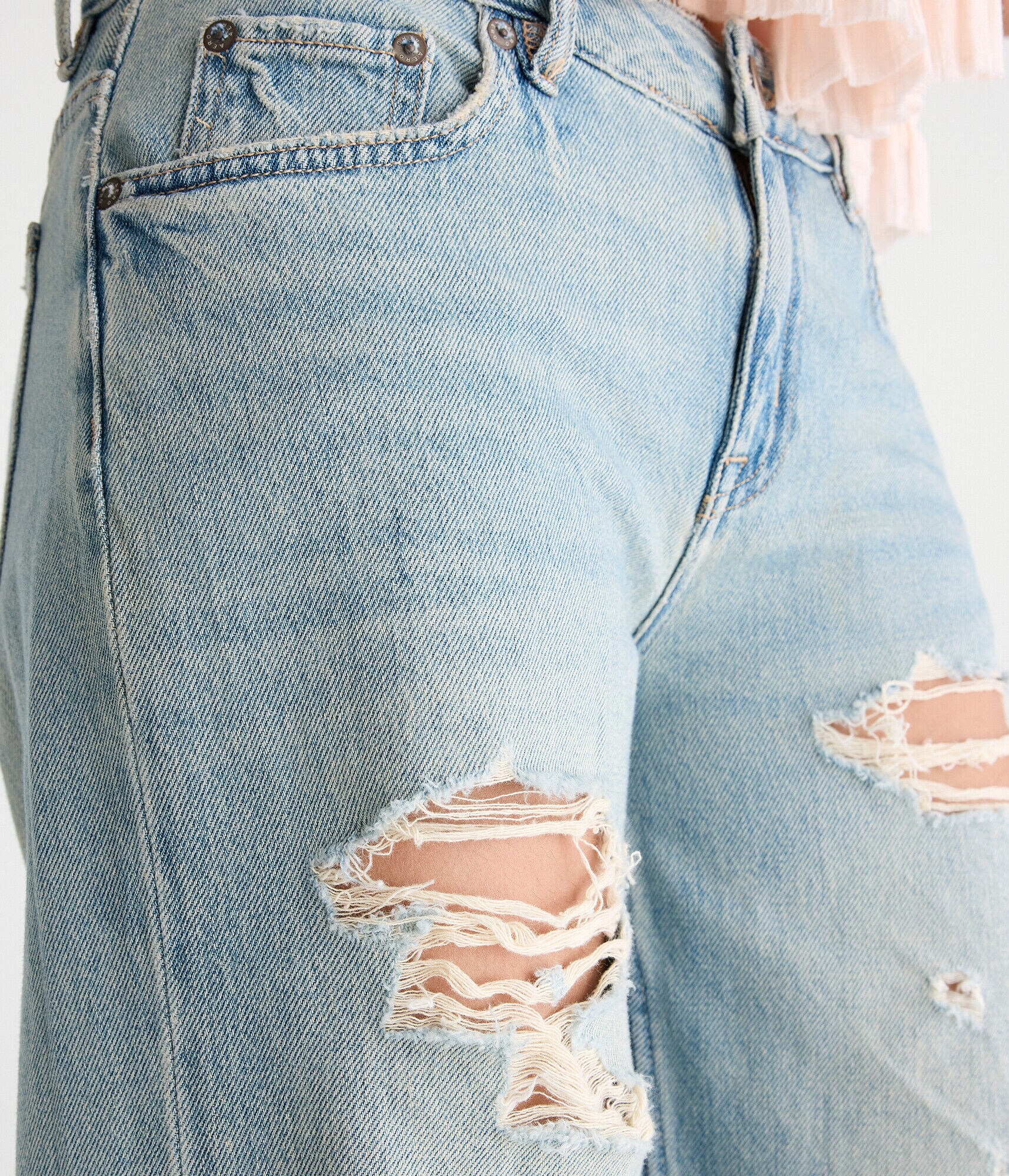 Low-Rise Baggy Wide Leg Jean