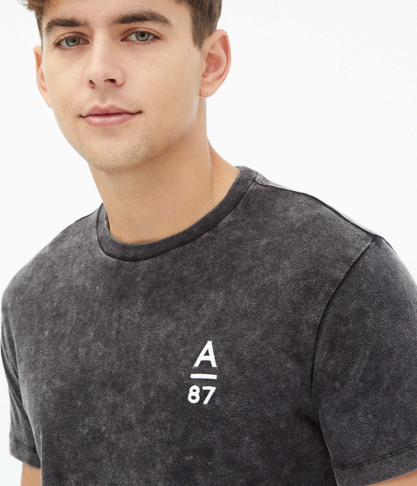 A87 Marble Wash Curved Hem Graphic Tee