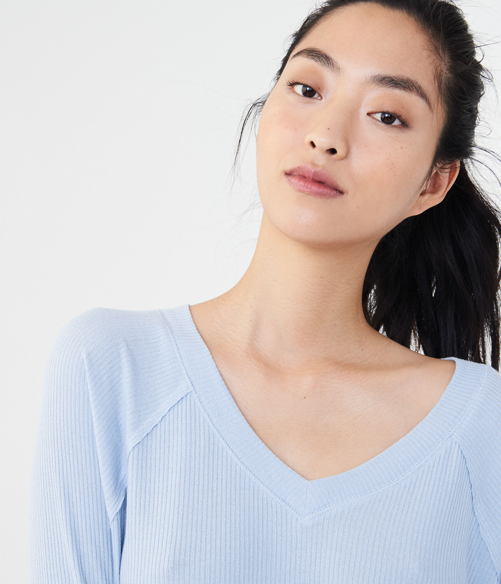 Long Sleeve Solid Rib-Knit V-Neck Tee