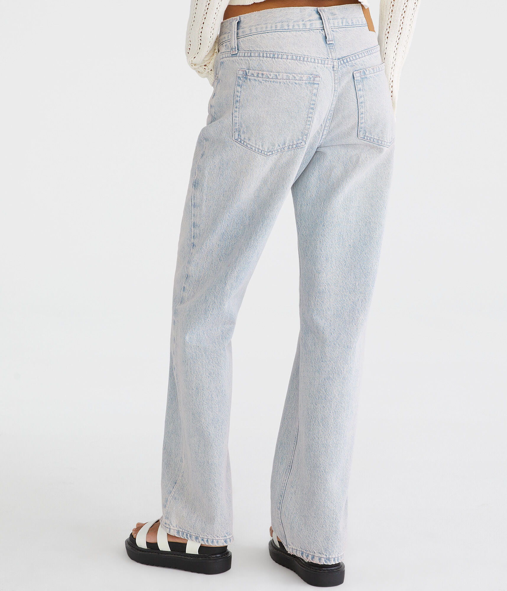 Low-Rise Baggy Jean