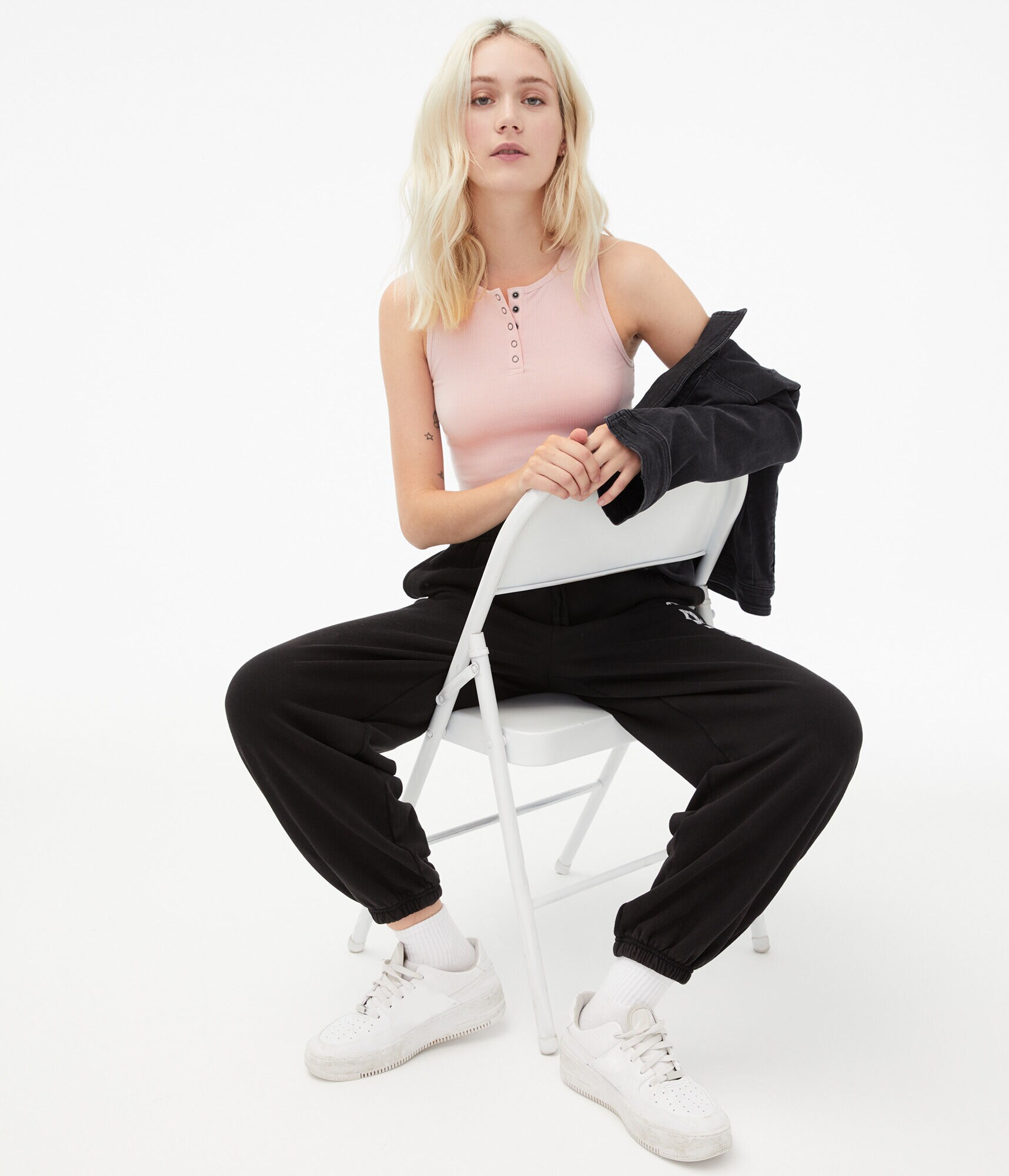 Solid High-Neck Snap Cropped Tank