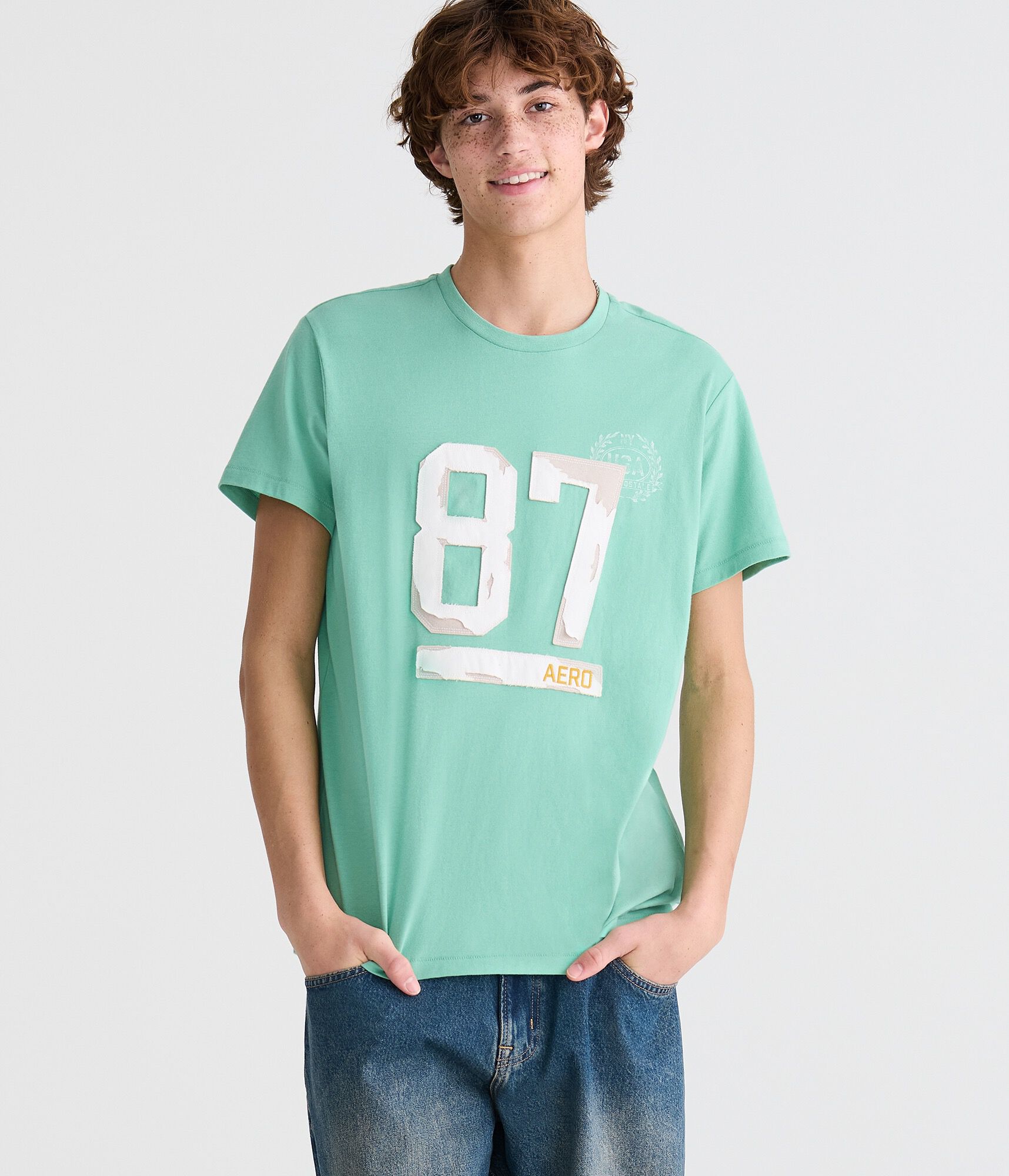 Aero Oversized 87 Appliqu&eacute; Graphic Tee