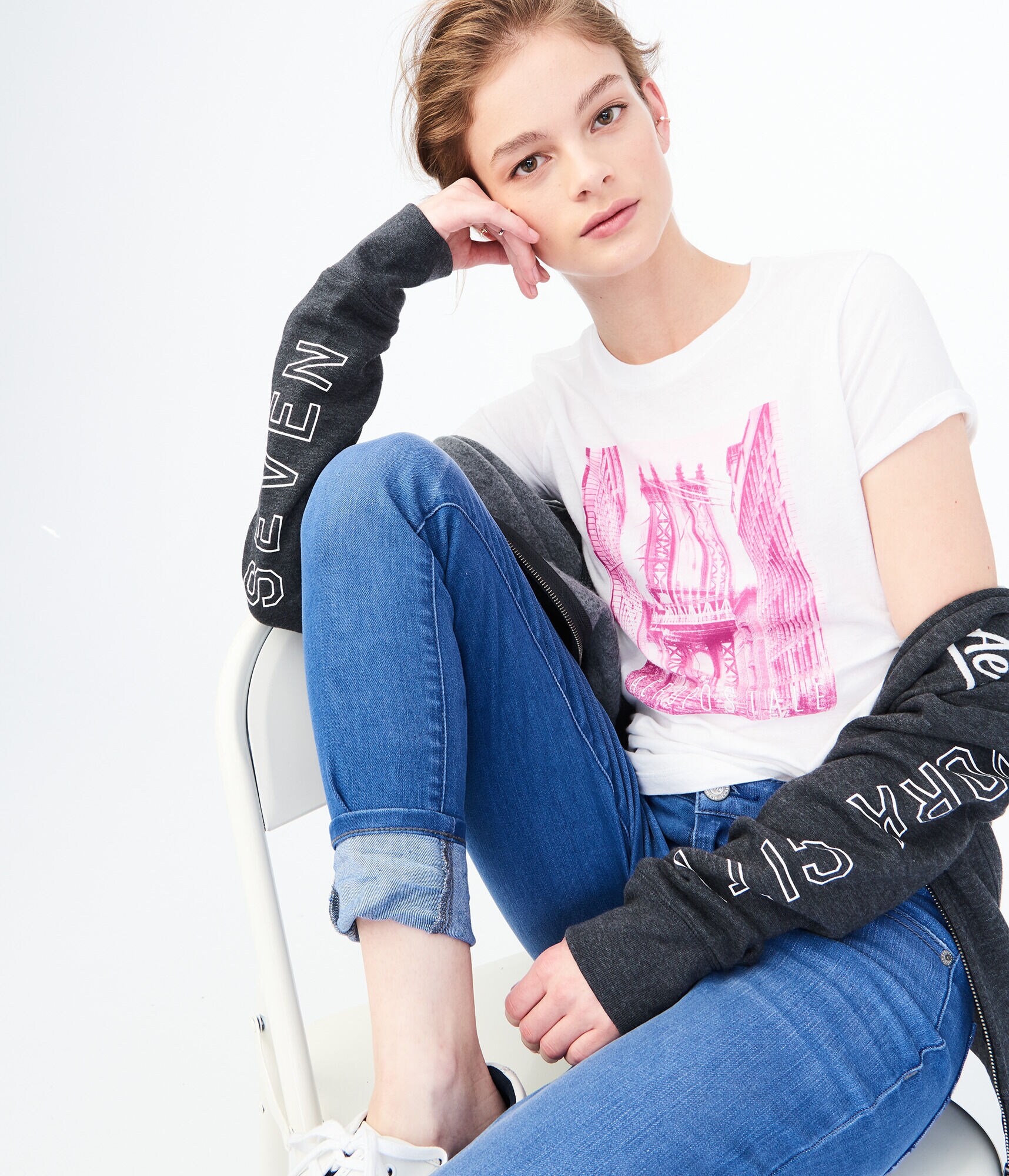 Aeropostale Bridge Graphic Tee