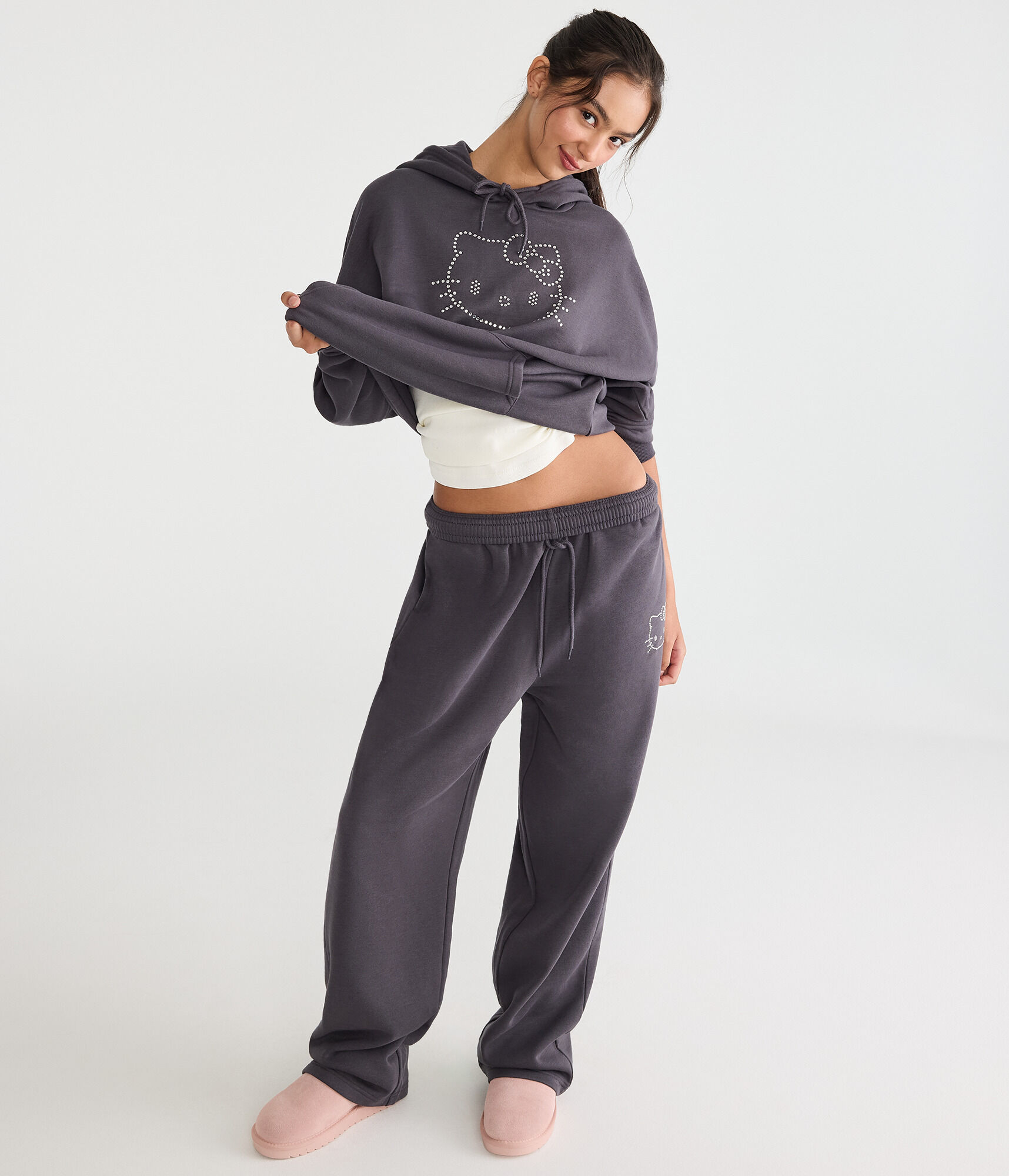 Hello Kitty | Aero Rhinestone Straight Leg Sweatpants