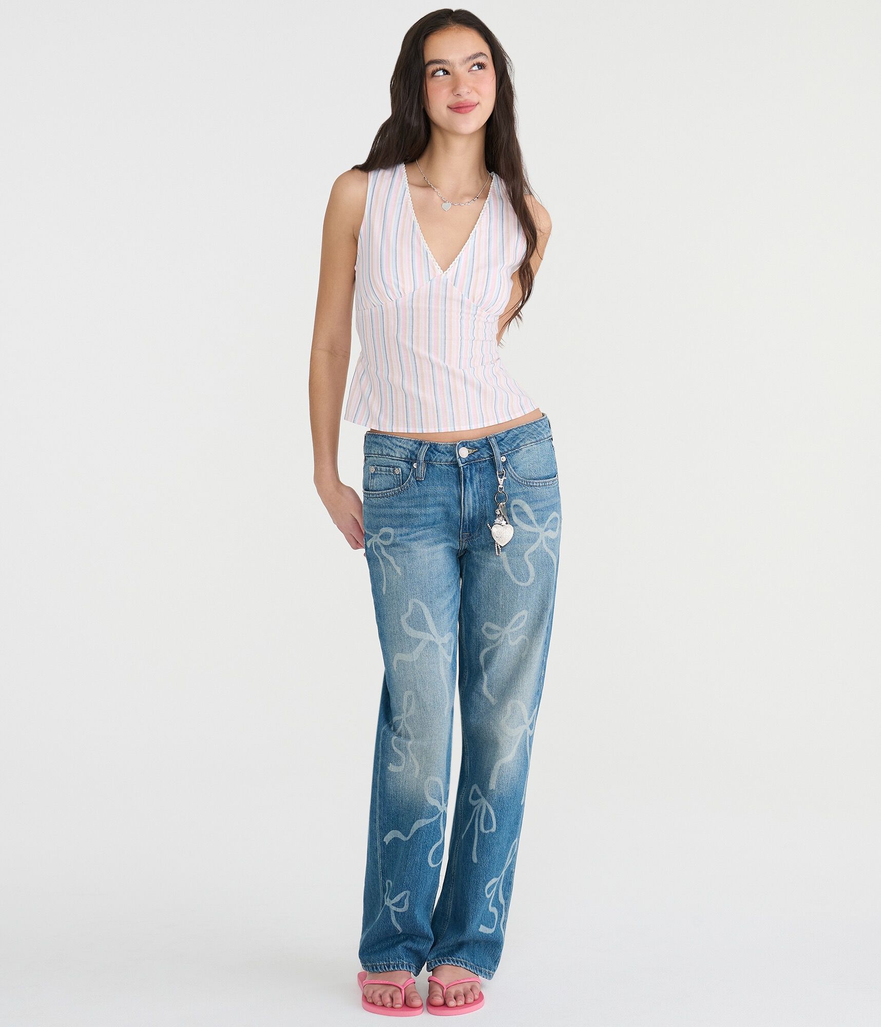 Low-Rise Baggy Bows Jean
