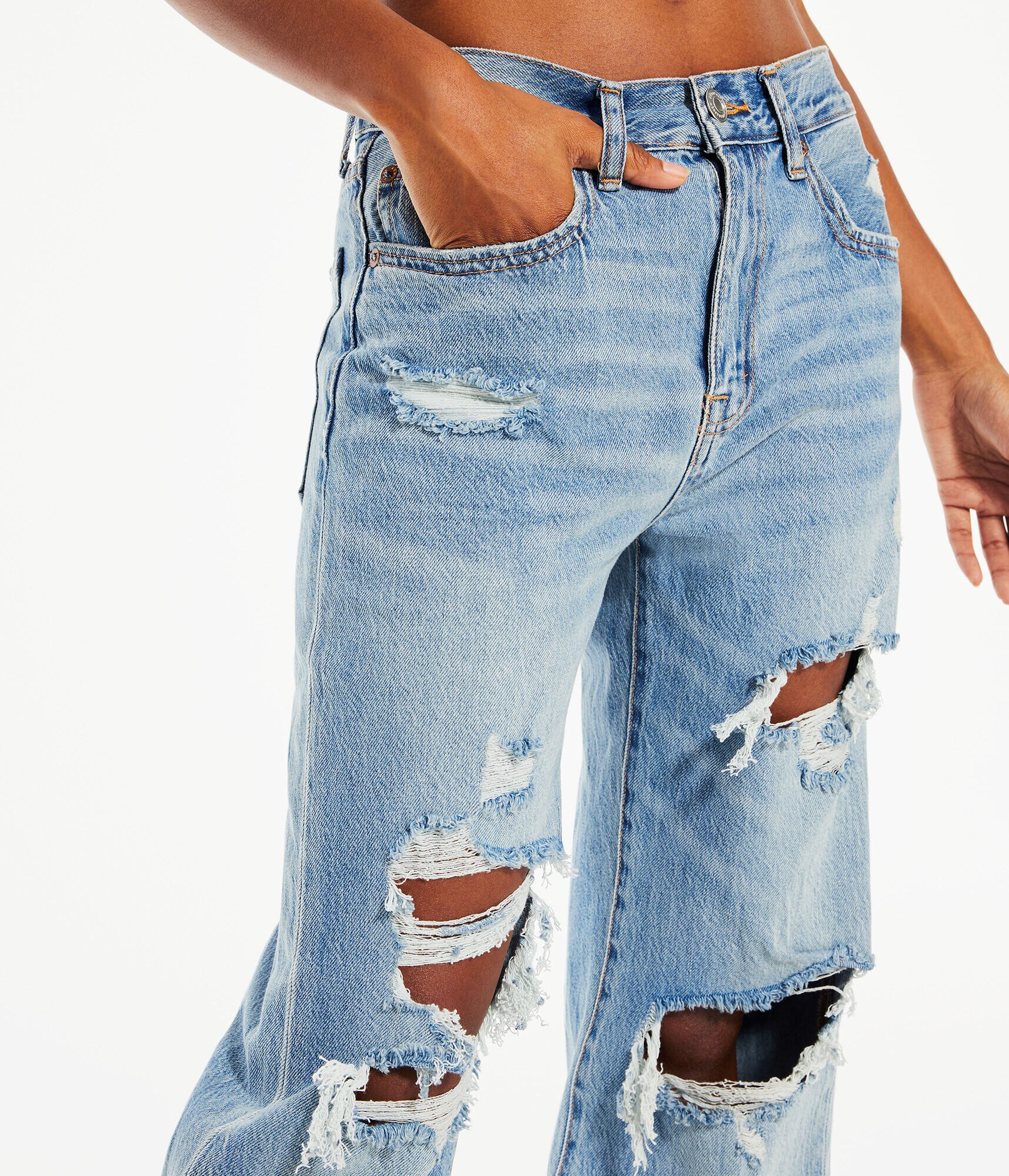 Premium Air Low-Rise Skater Jean