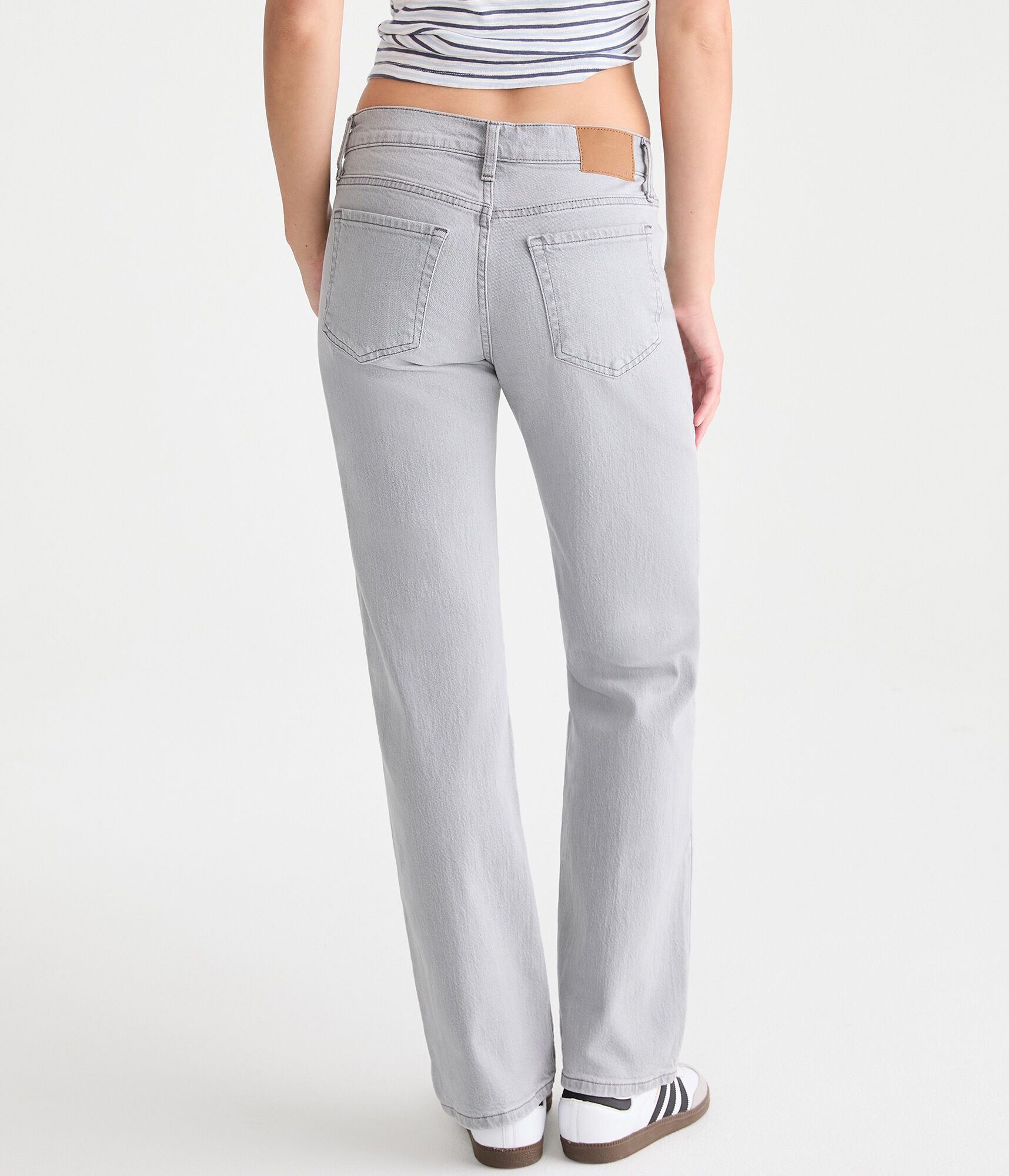 Low-Rise Baggy Jean