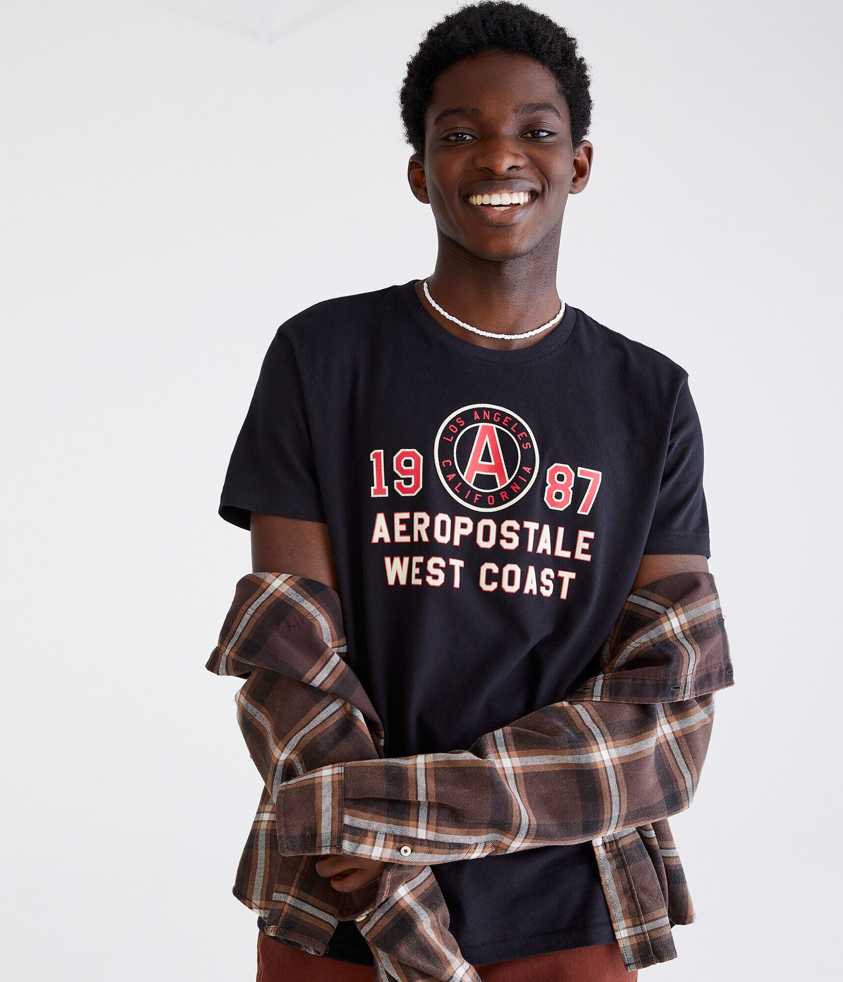 Aeropostale West Coast Appliqu&eacute; Graphic Tee
