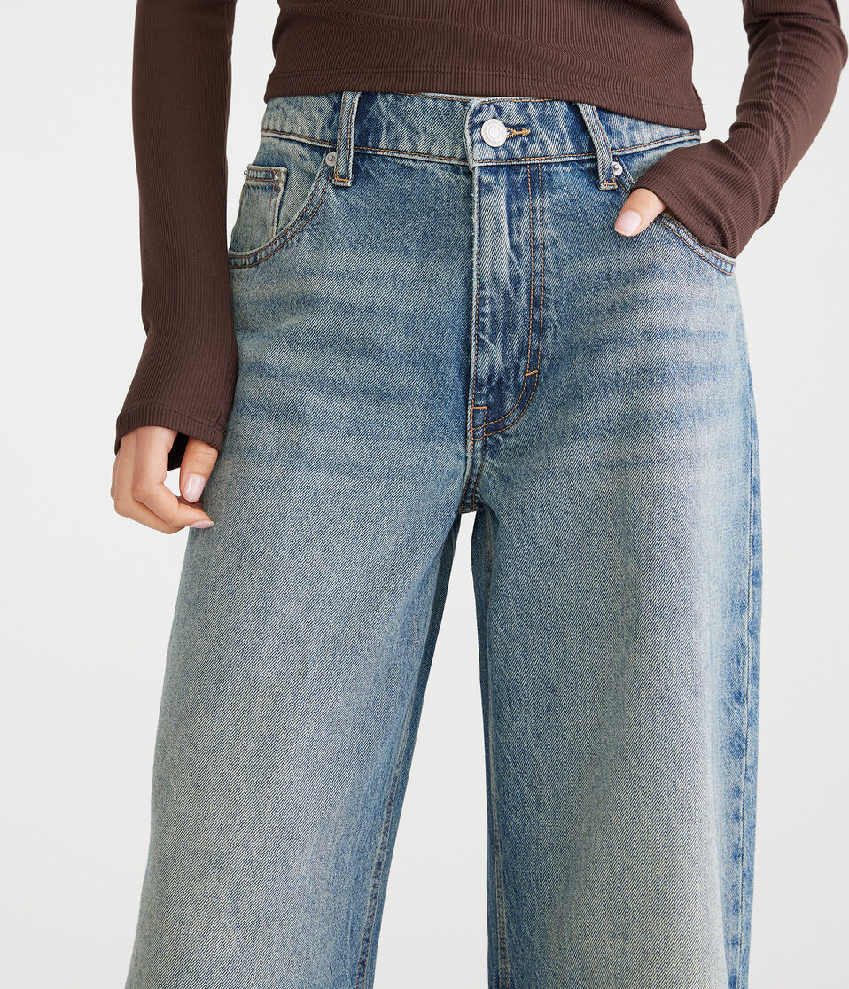 Low-Rise Baggy Barrel Jean