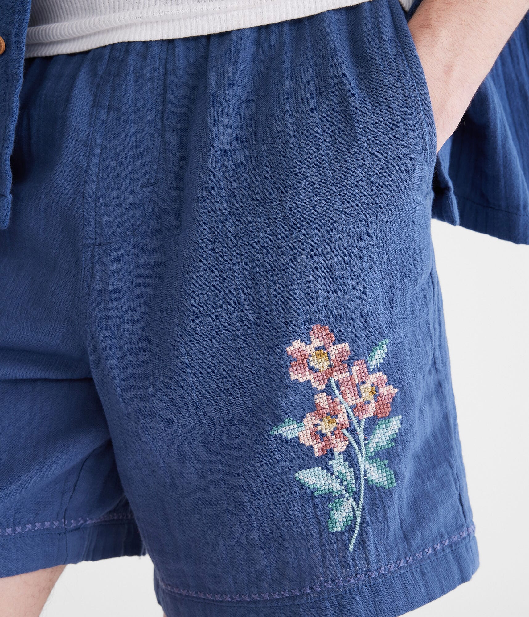 Stitched Floral Gauze All Day Jogger Shorts 7"