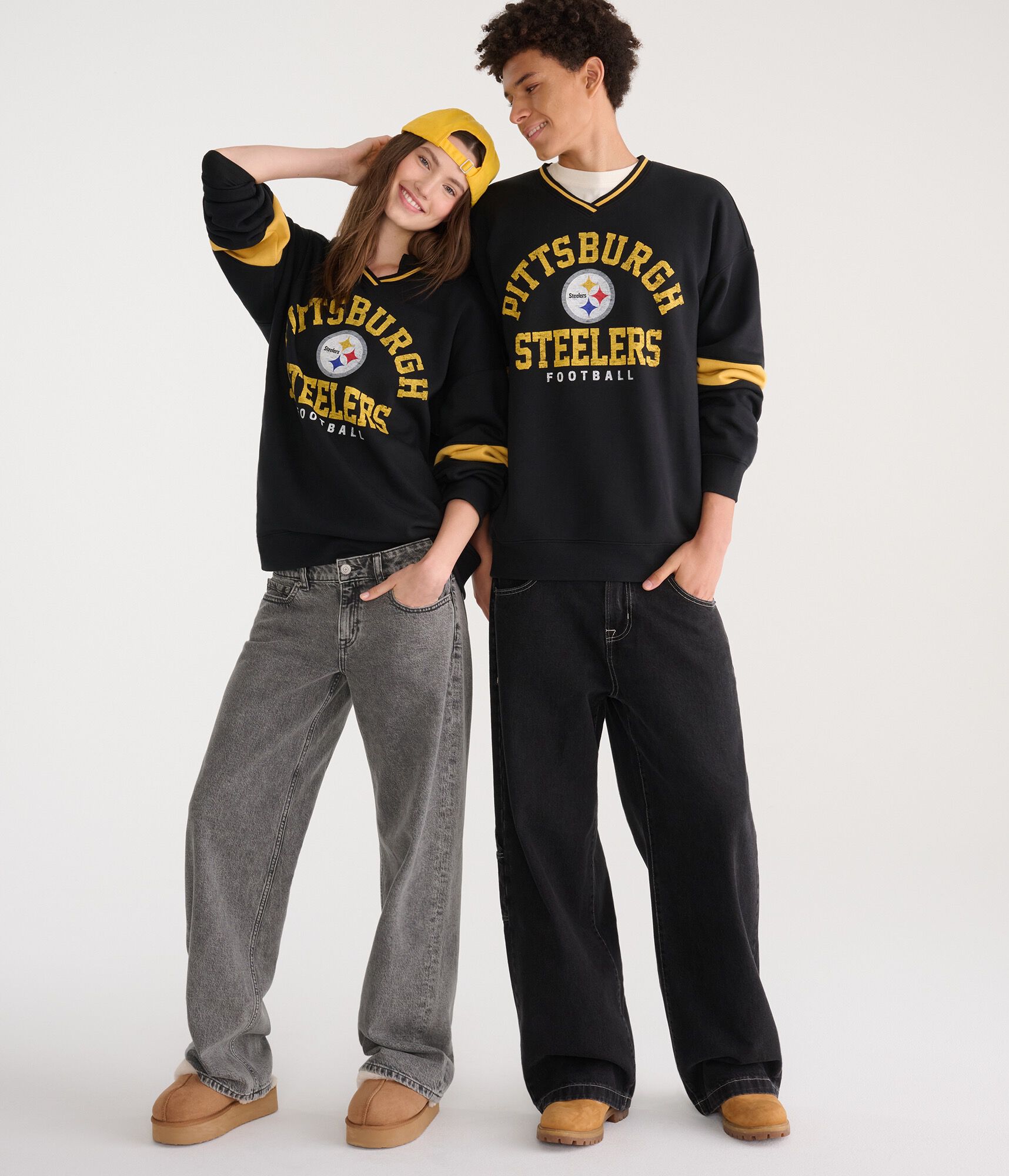 Pittsburgh Steelers V-Neck Sweatshirt