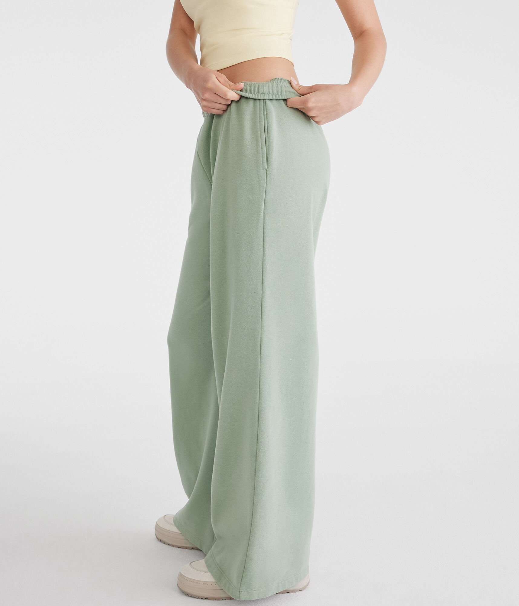 Mid-Rise Wide Leg Sweatpants