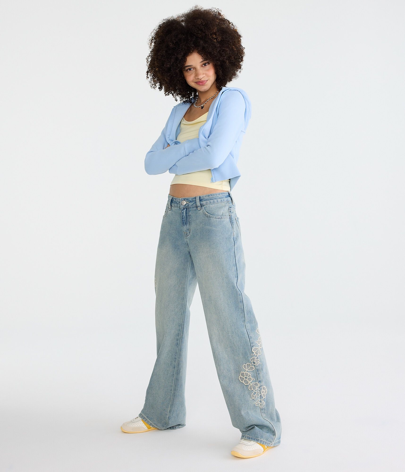 Low-Rise Baggy Wide Leg Embroidered Floral Jean