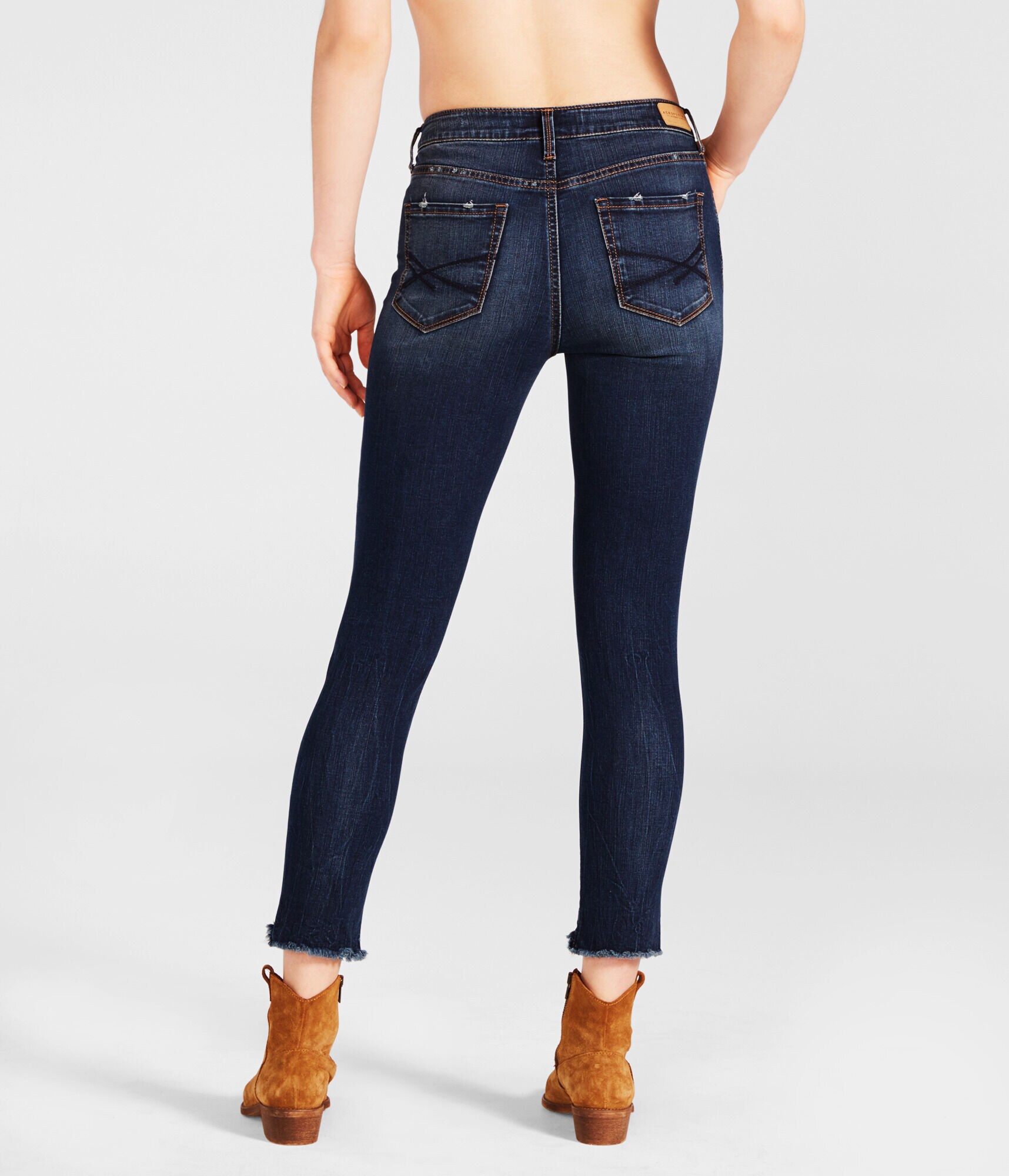 Medium Wash Cropped Jegging