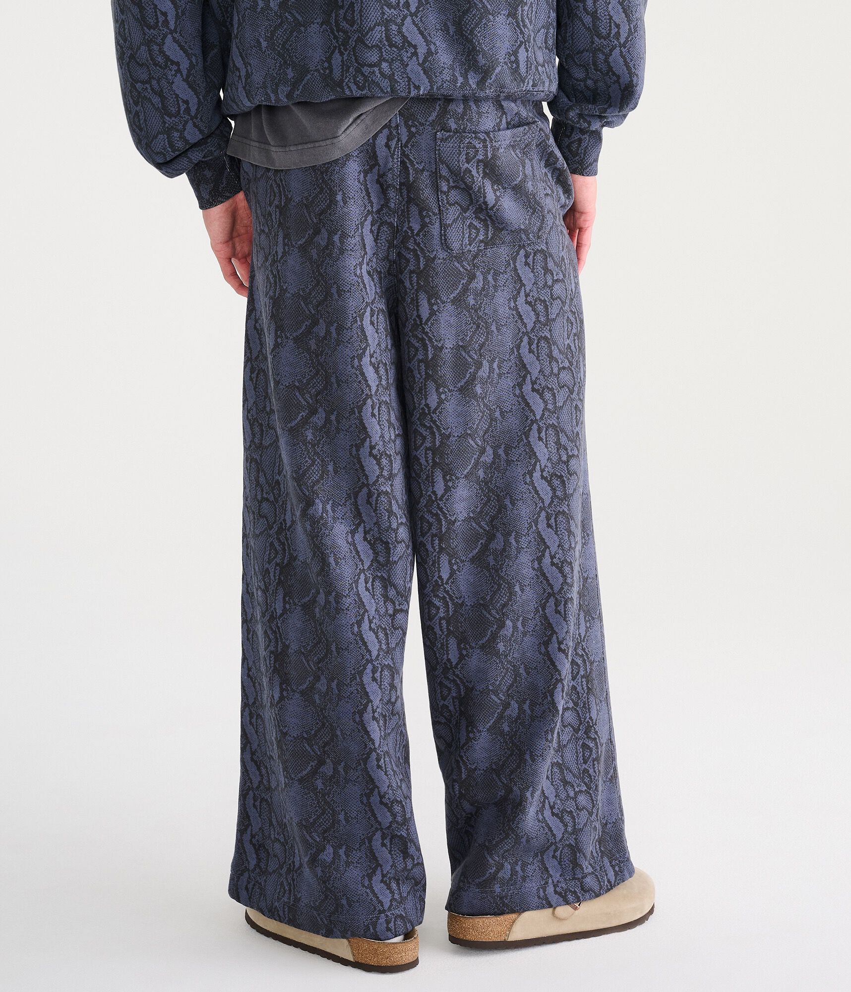 Cloud Soft Snake Print Super Baggy Sweatpants
