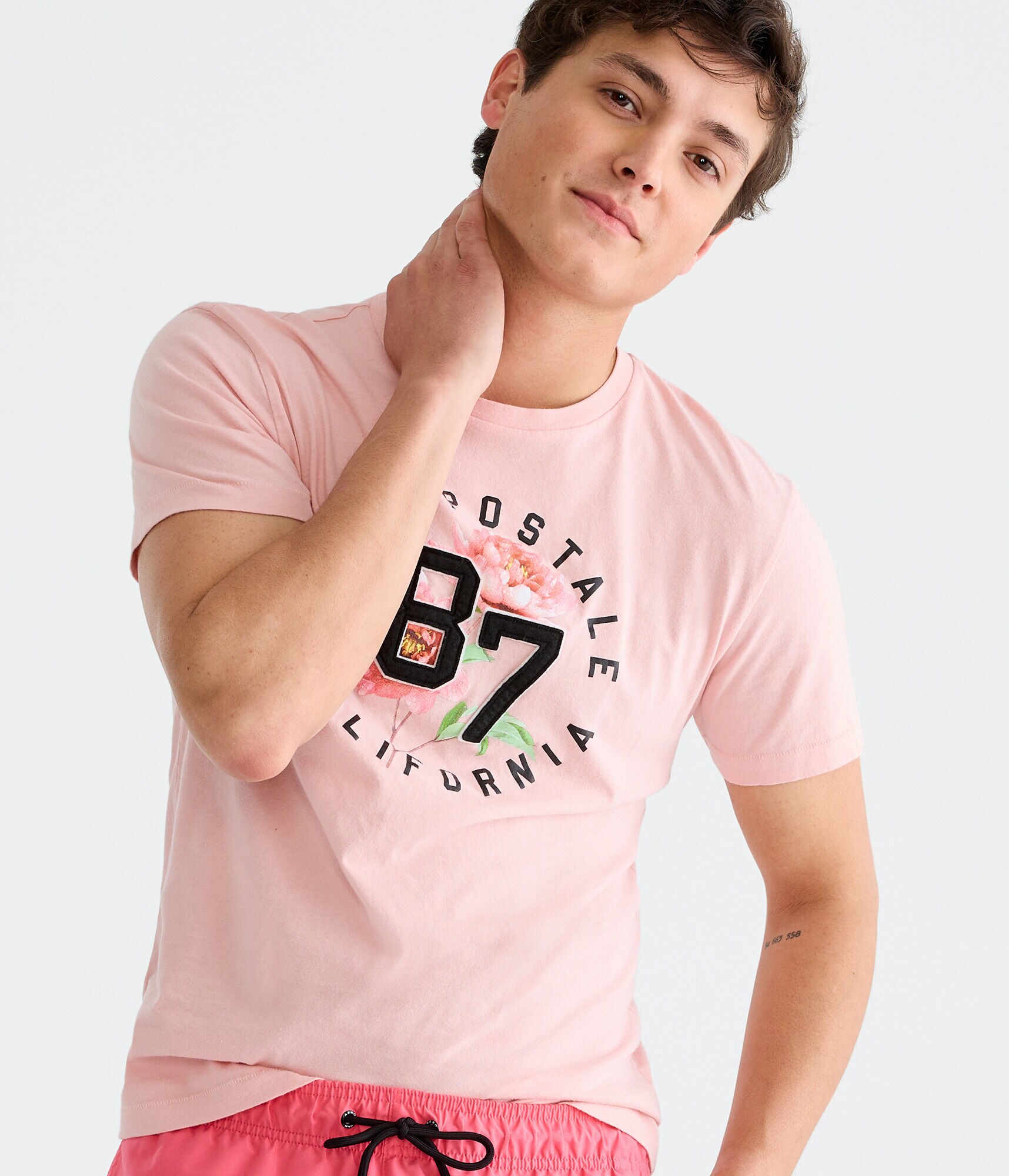 Aero 87 Flower Circle Appliqu&eacute; Graphic Tee