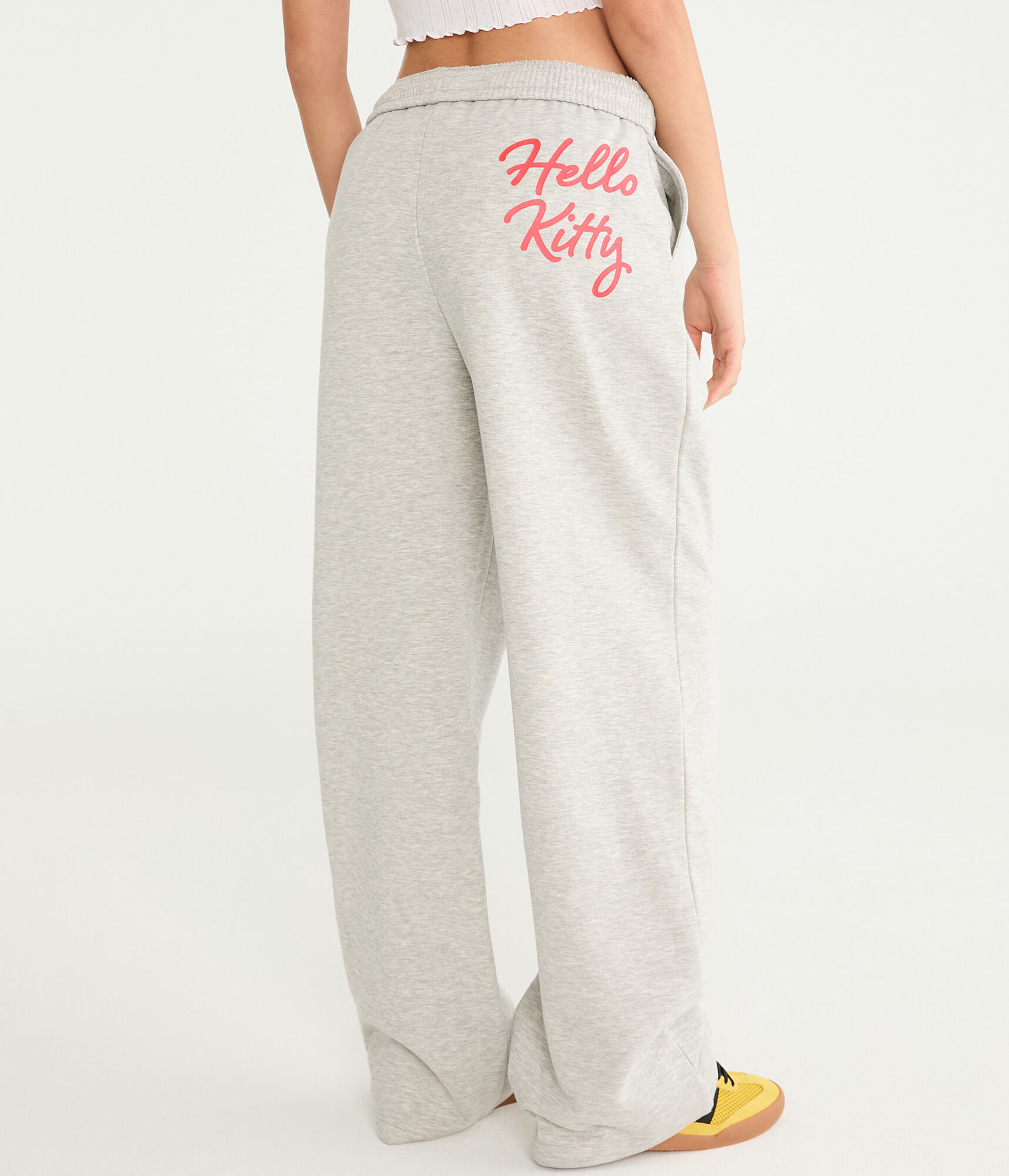 Hello Kitty | Aero Heart Bear Straight Leg Sweatpants