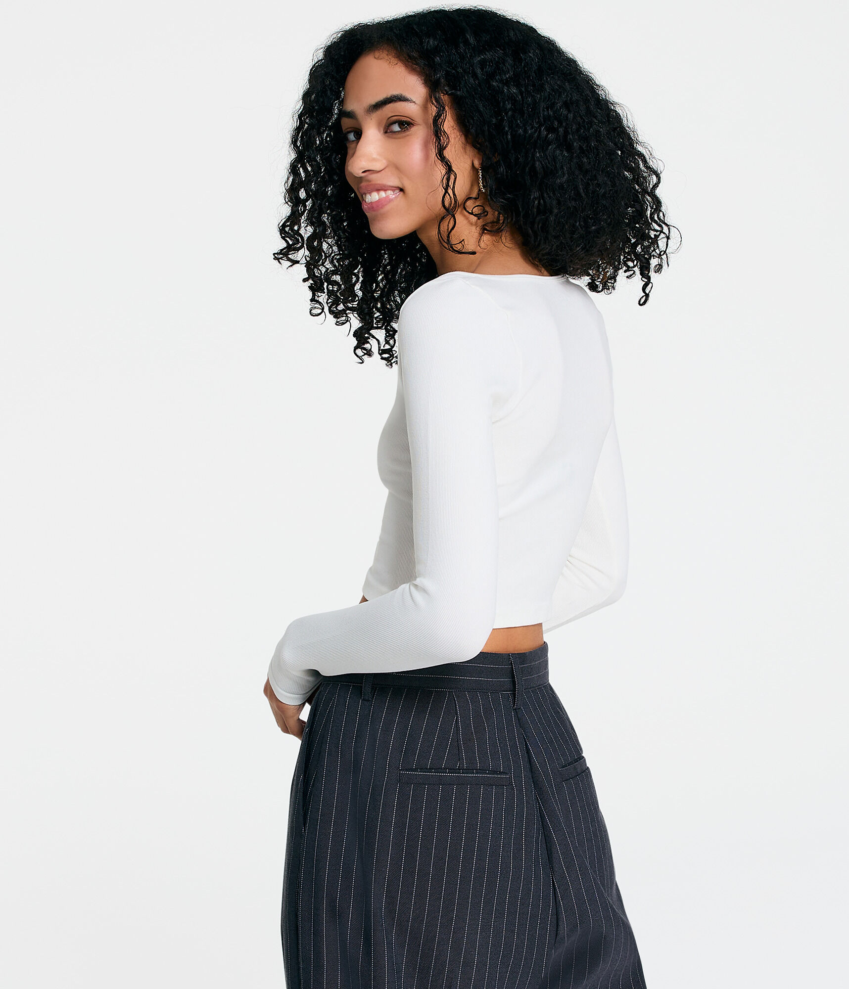 Long Sleeve Seamless Ring Keyhole Crop Top