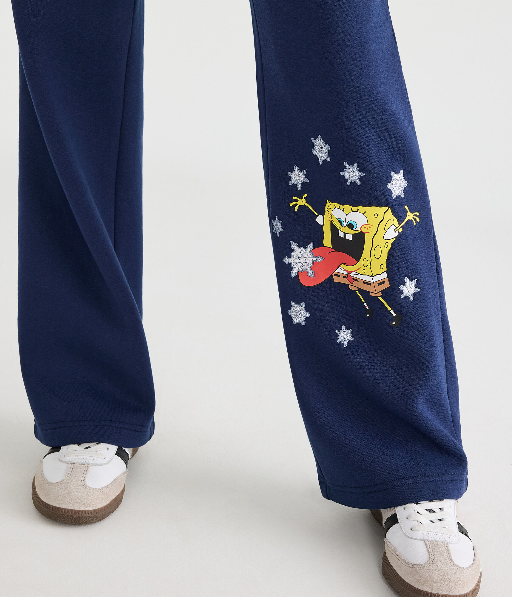 SpongeBob x Aero Snowflakes Straight Leg Sweatpants